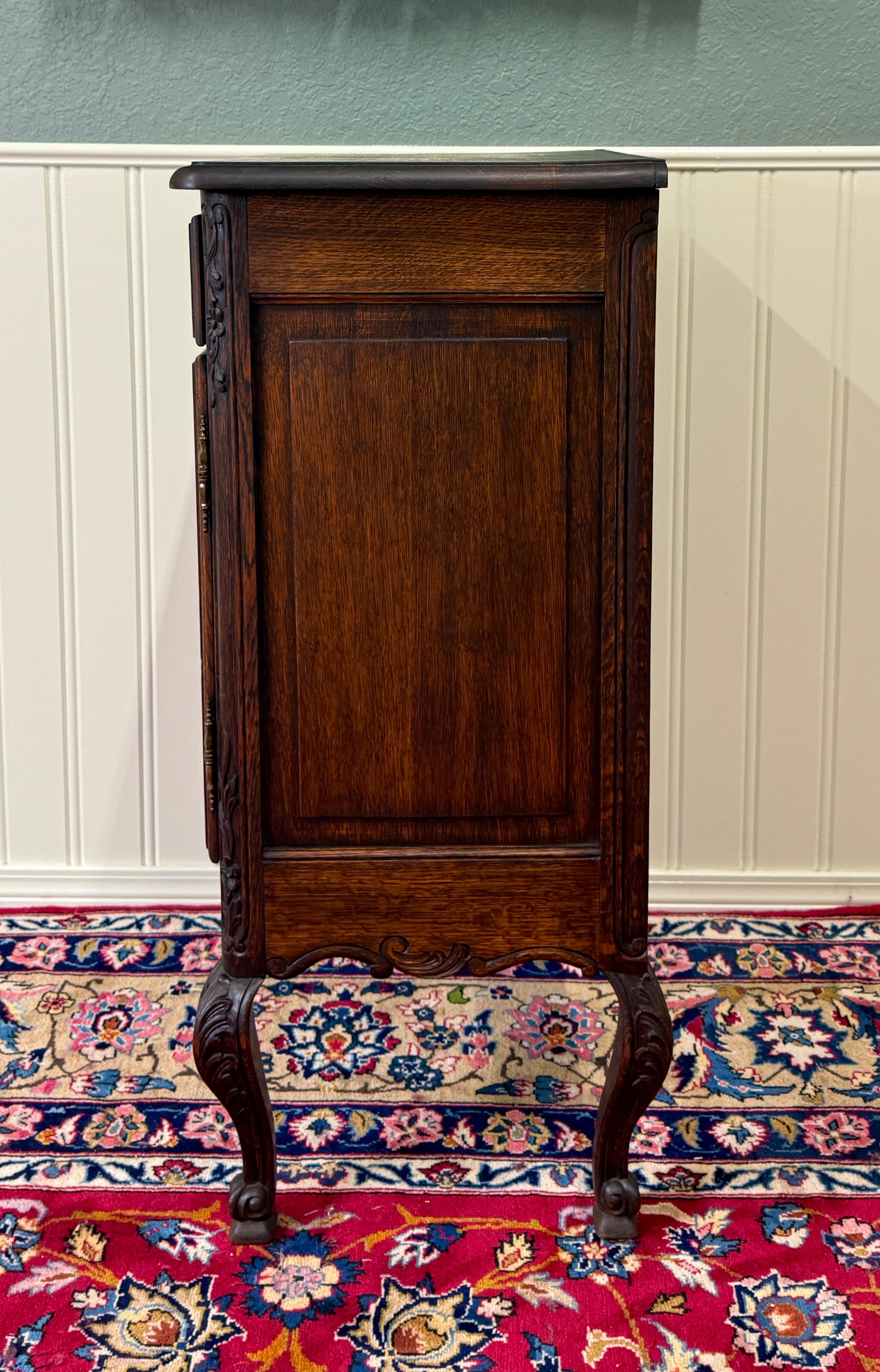 Antique French Louis XV Nightstand Cabinet Storage Drawer Oak 2 of 2 1920s For Sale 15