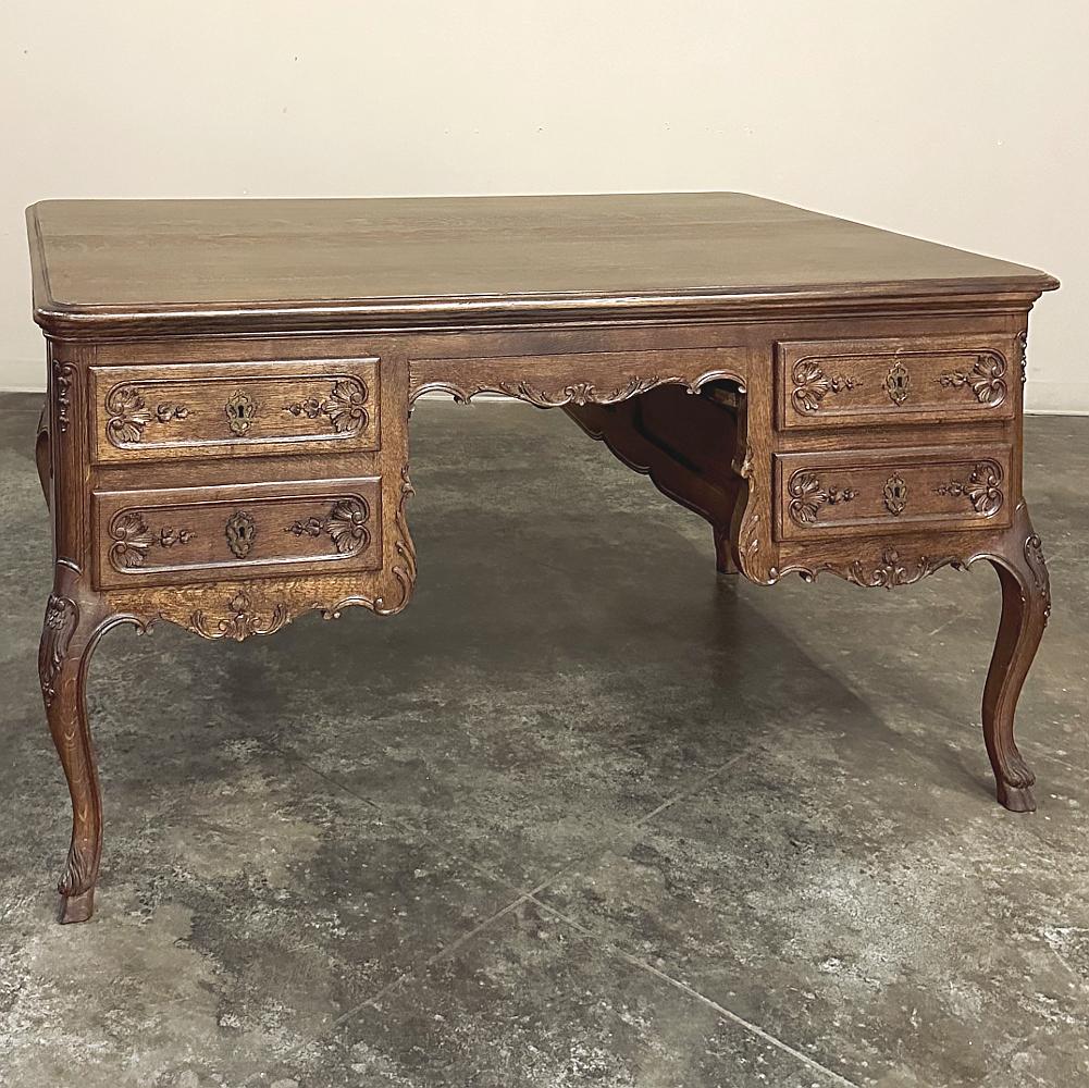 Antique French Louis XV Oak Partner's Desk In Good Condition For Sale In Dallas, TX