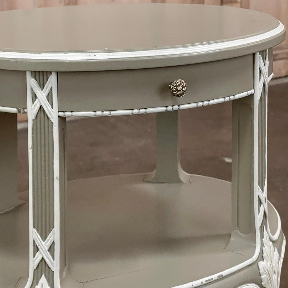 Antiker französischer Louis XV Oval bemalter Beistelltisch im Angebot 5
