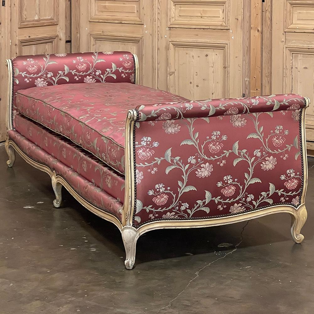 Antique French Louis XV Painted Day Bed ~ Sofa For Sale 10
