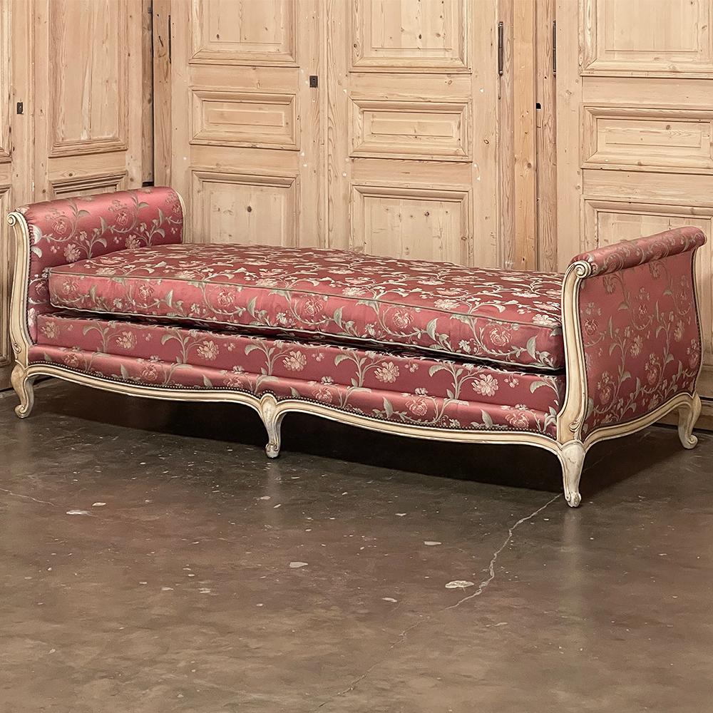 Hand-Carved Antique French Louis XV Painted Day Bed ~ Sofa For Sale