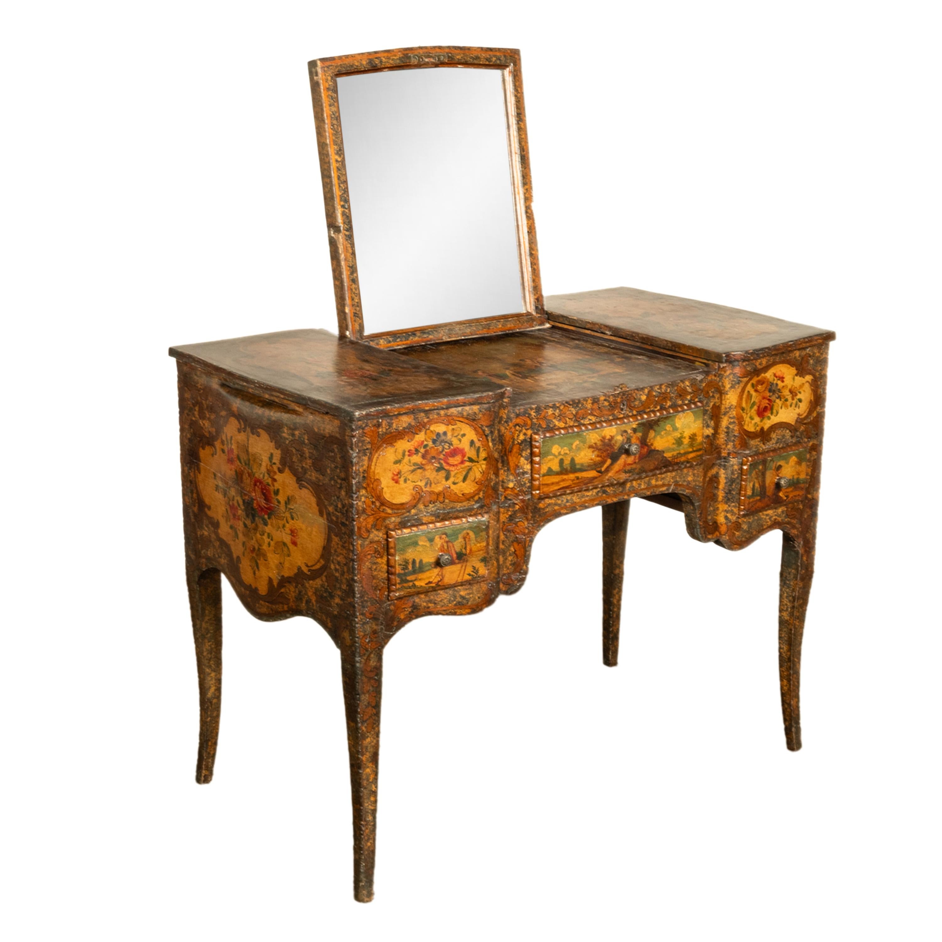 Milieu du XVIIIe siècle Ancienne coiffeuse française Louis XV peinte rococo en forme de bombe, 1750 en vente