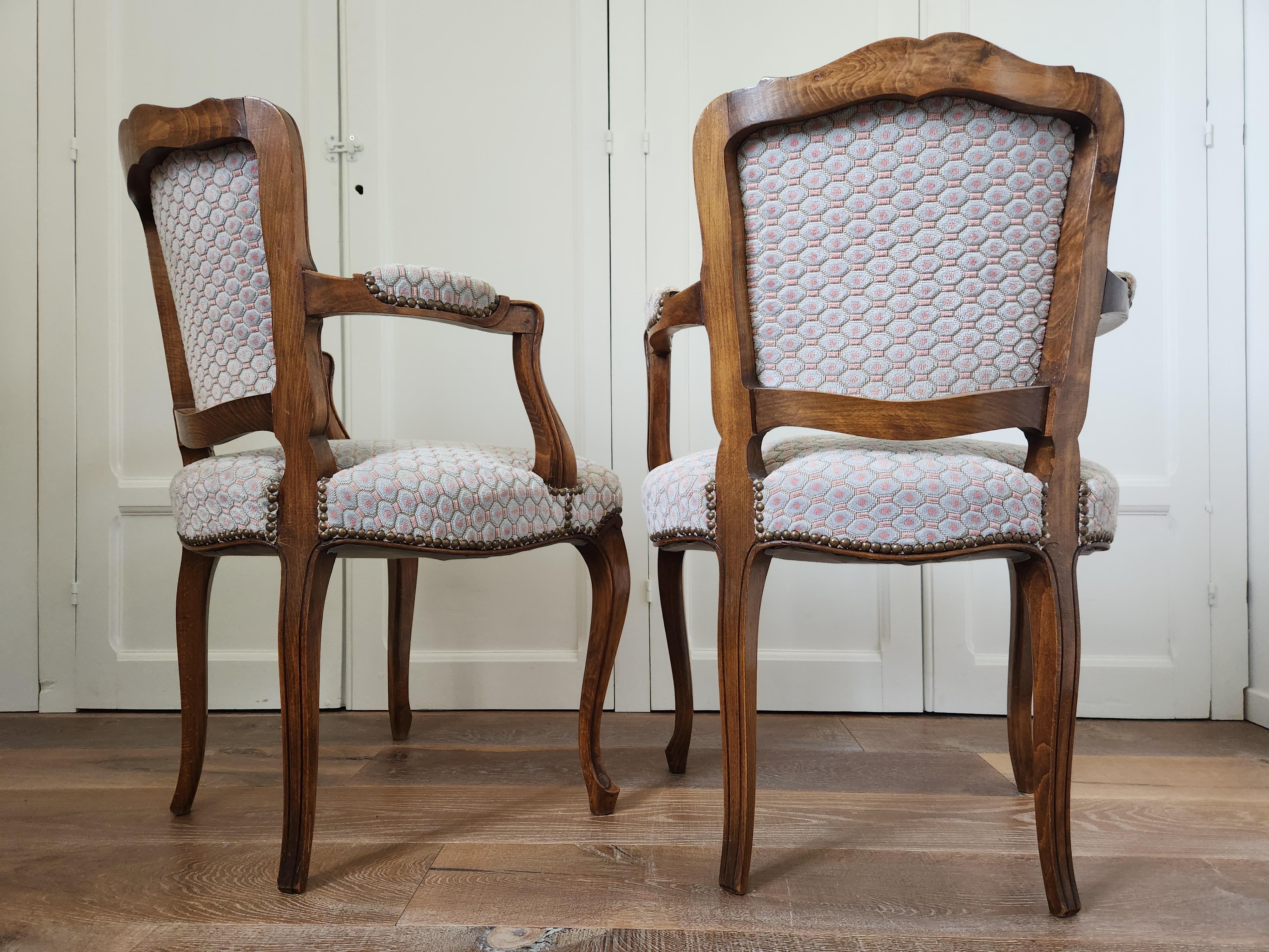 Antique French Louis XV Paire de Fauteuils, Velours en vente 3