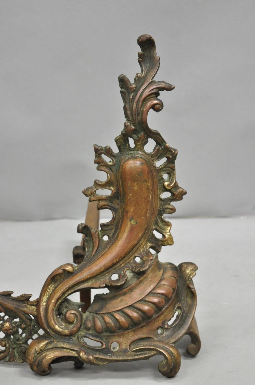 20ième siècle Antique French Louis XV Patinated Brass Bronze Small Fireplace Andirons & Fender en vente