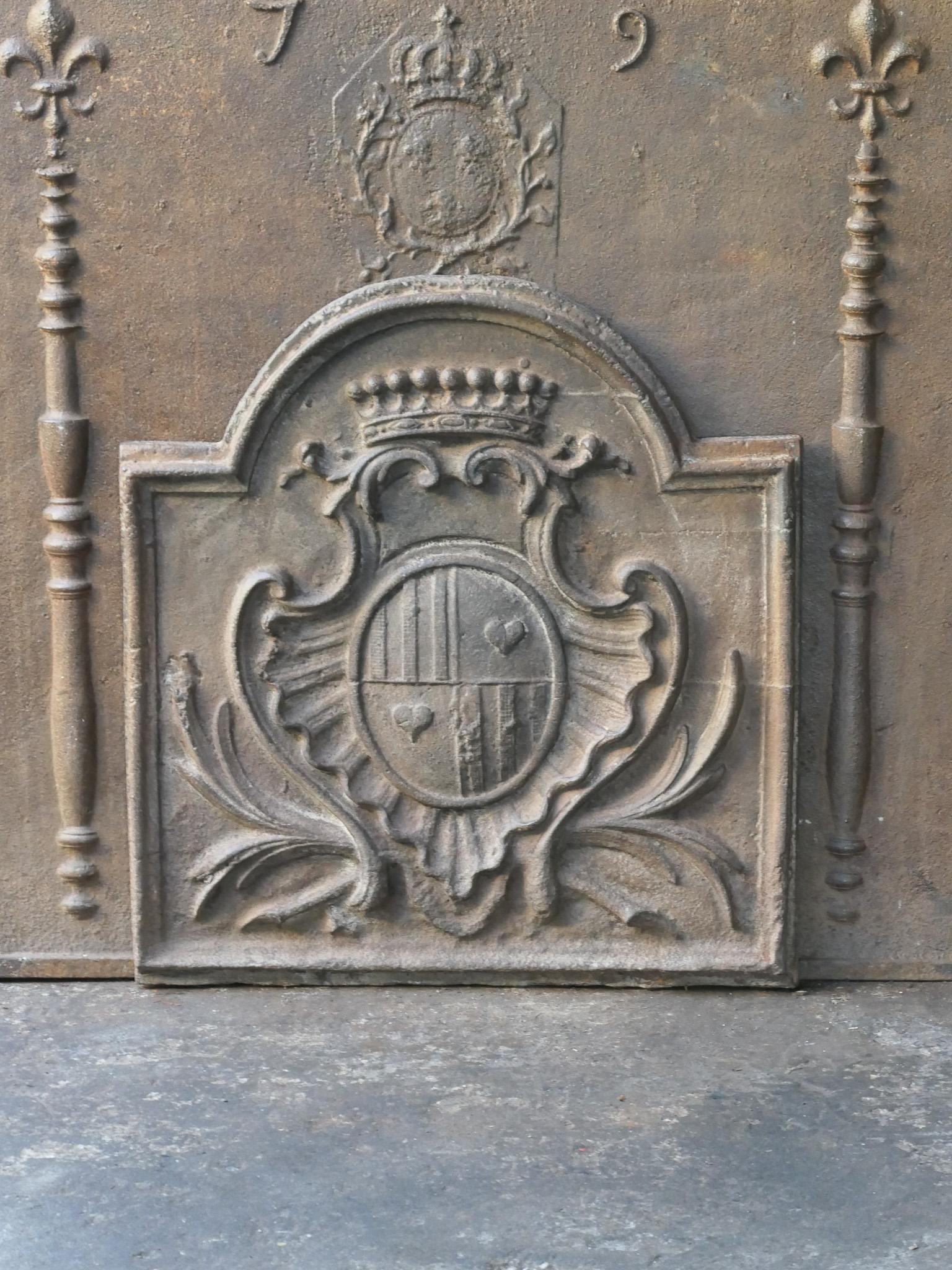 Français Plaque de cheminée française ancienne d'époque Louis XV « Arms of France » en vente