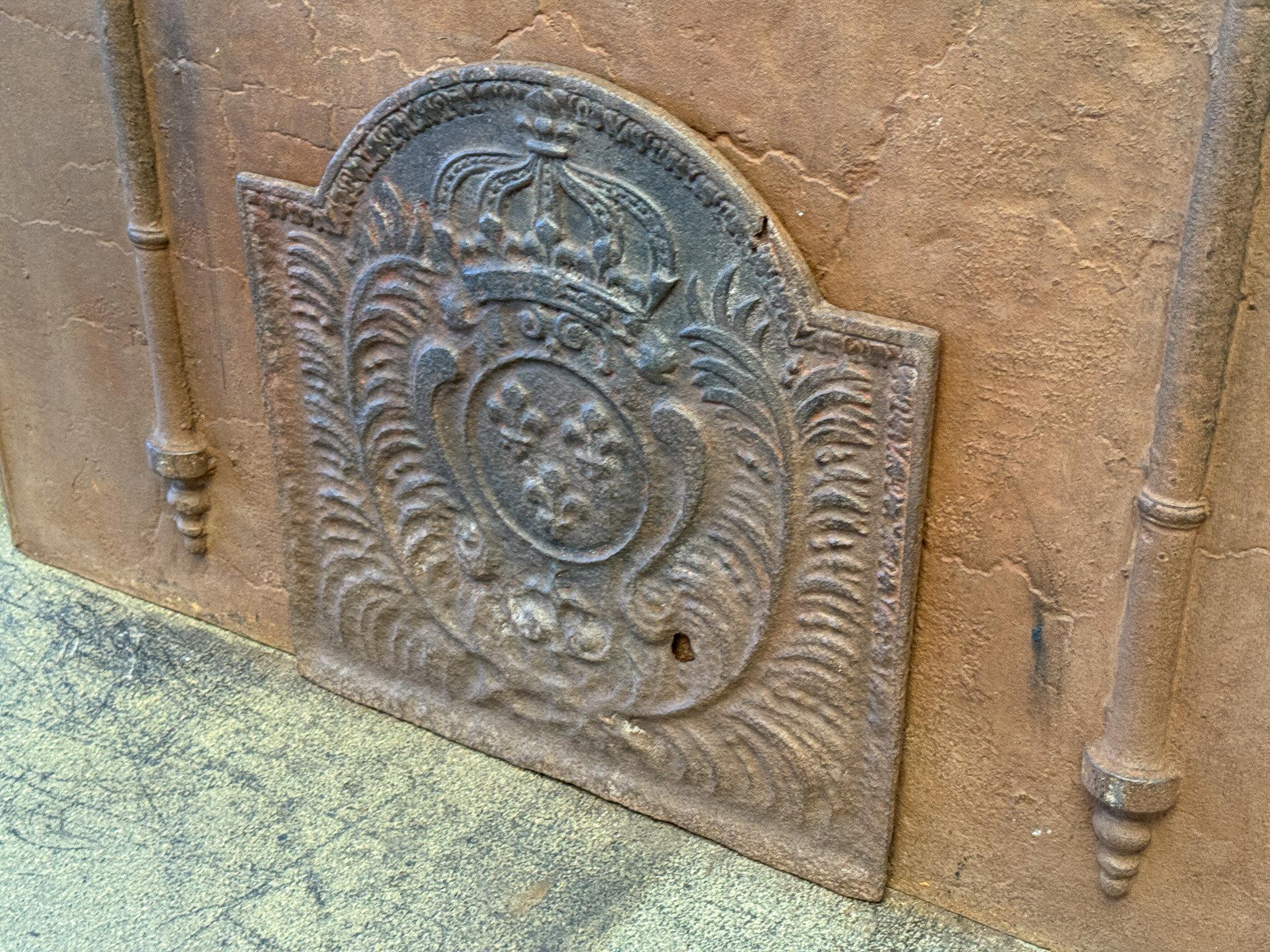Antique French Luigi XV Periodo 'Armi di Francia' Fireback / Backsplash In condizioni buone in vendita a Amerongen, Amerongen