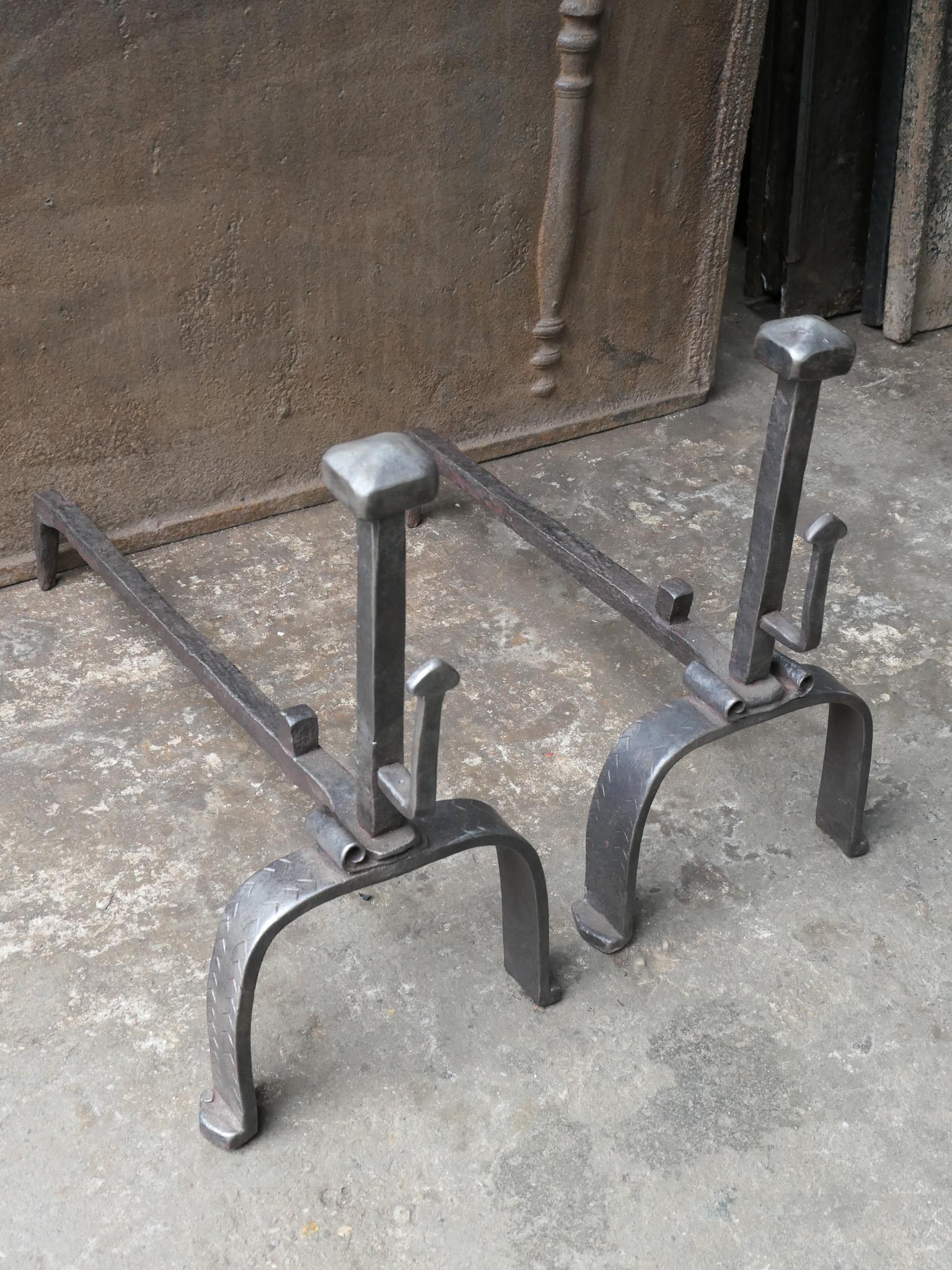 Antique French Louis XV Period Fire Andirons, Siglo XVIII siglo XVIII y antes en venta