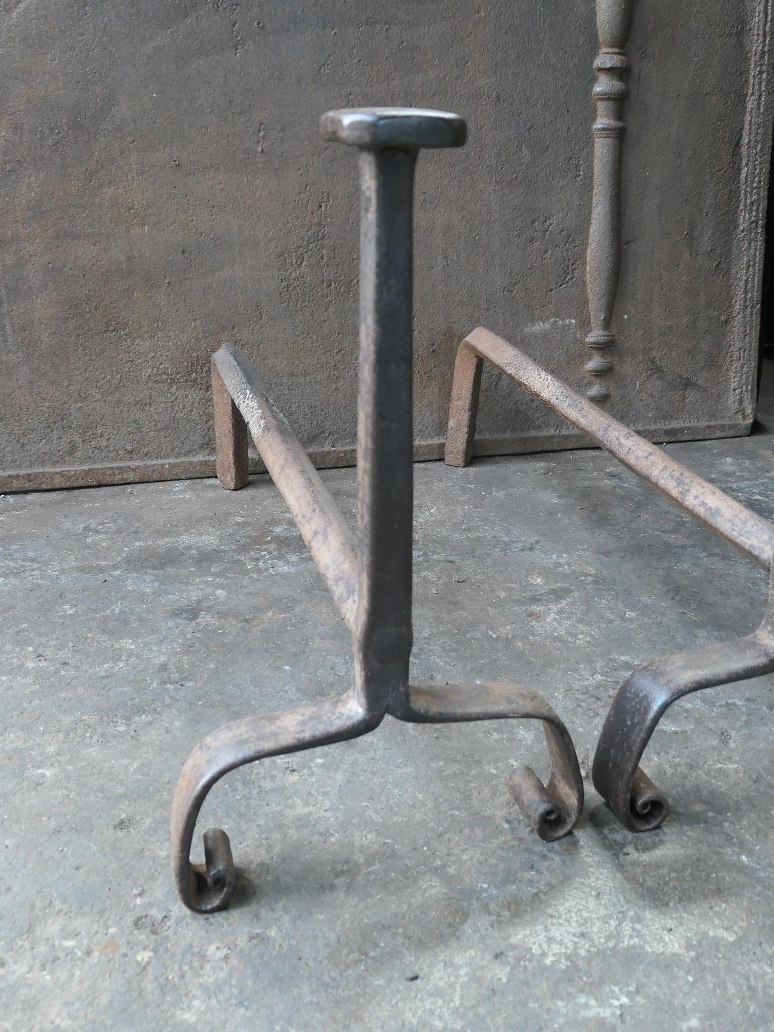 Antique French, periodo Luigi XV, Androni da fuoco, 18° secolo in vendita 1