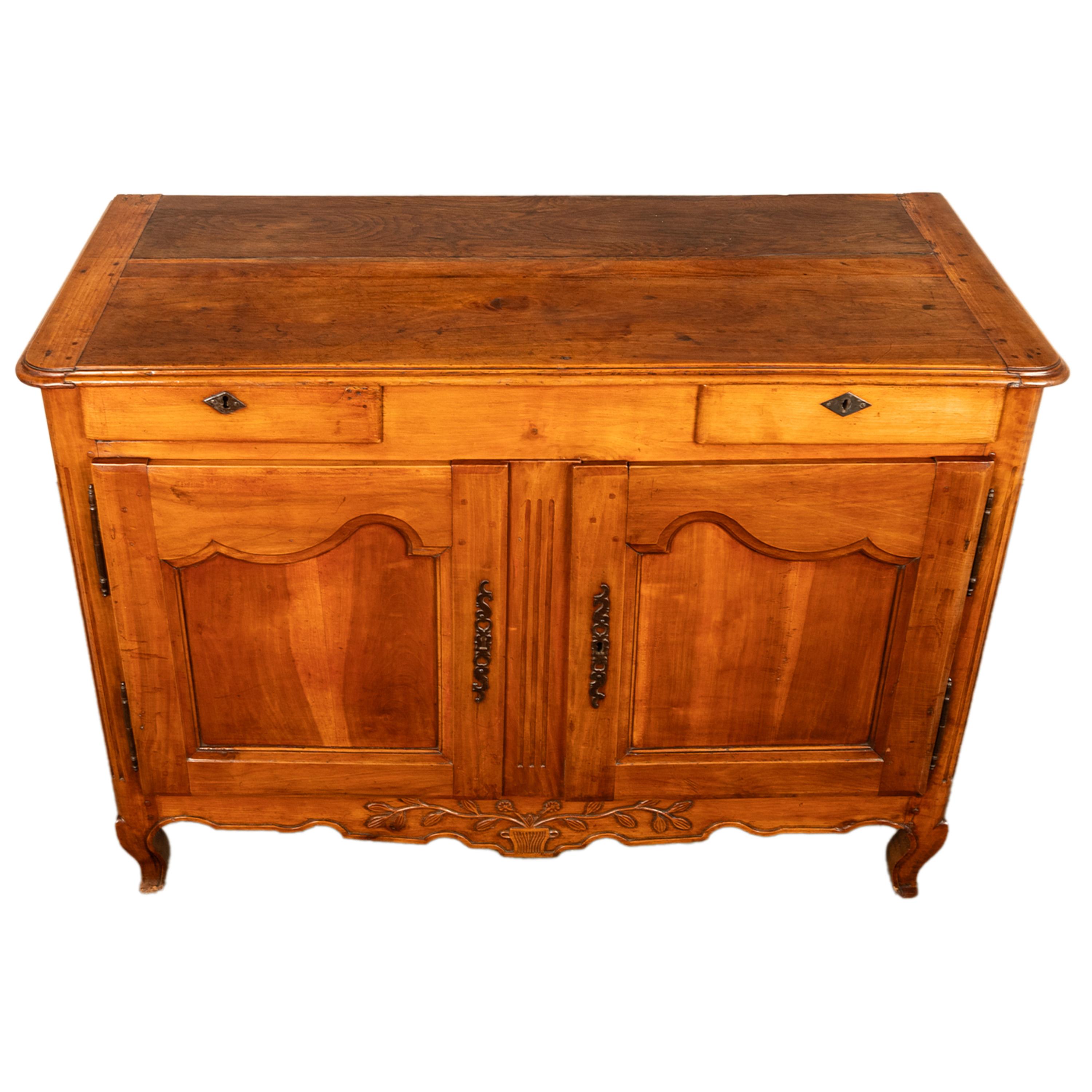 Antique French Louis XV Provincial Carved Walnut Buffet Sideboard Cabinet 1820 in vendita 6