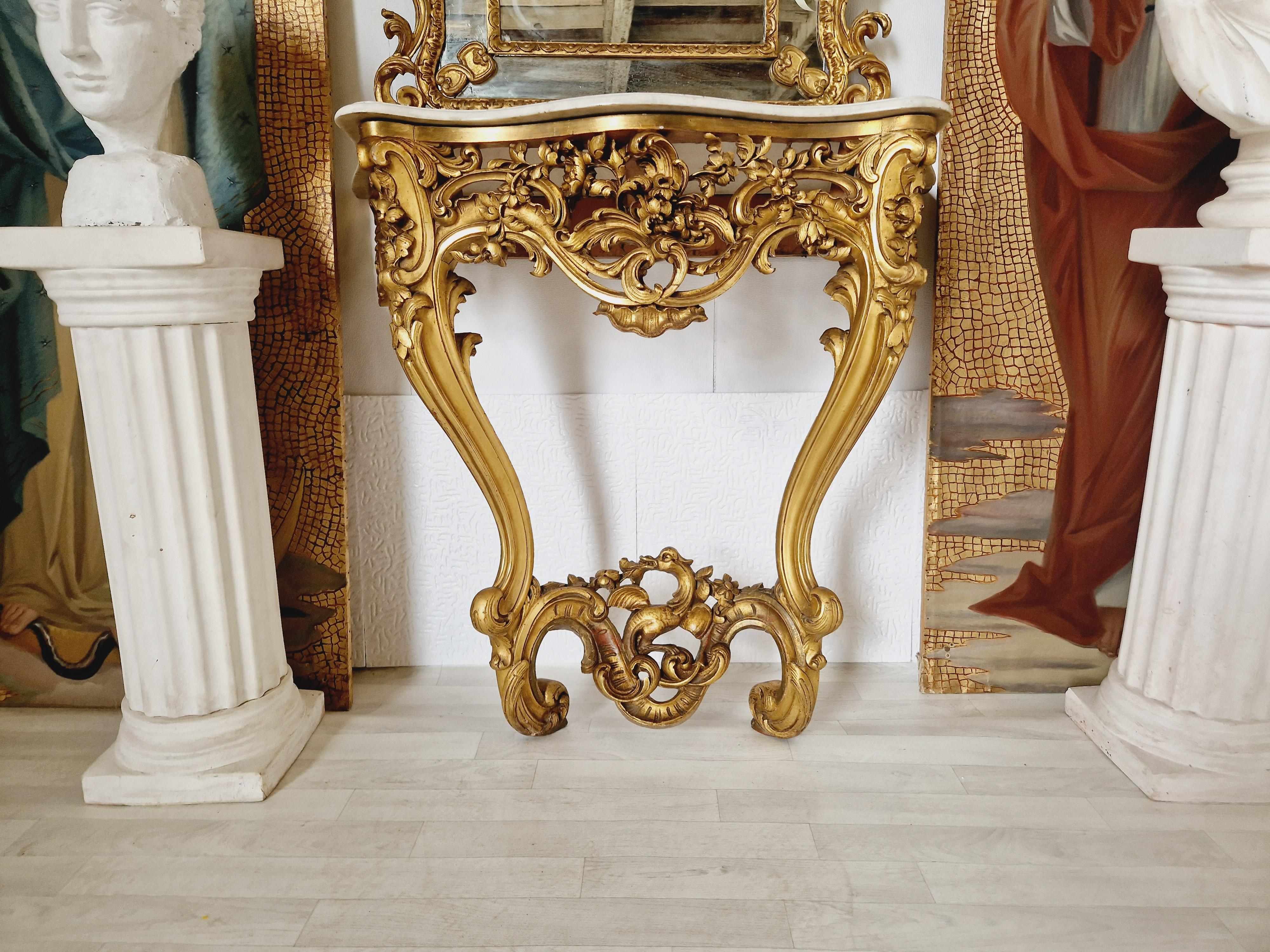 Marbre Ancienne table console rococo française Louis XV avec plateau en marbre en vente