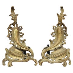 Paire de chenets de cheminée anciennes de style Louis XV Rococo en laiton doré Sheffield NYC