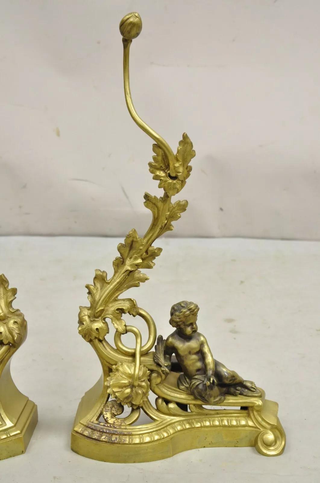 Antike französische Cherub-Acanthus-Blatt-Feuerböcke aus Bronze im Louis-XV-Rokoko-Stil im Rokoko-Stil, Paar im Zustand „Gut“ im Angebot in Philadelphia, PA
