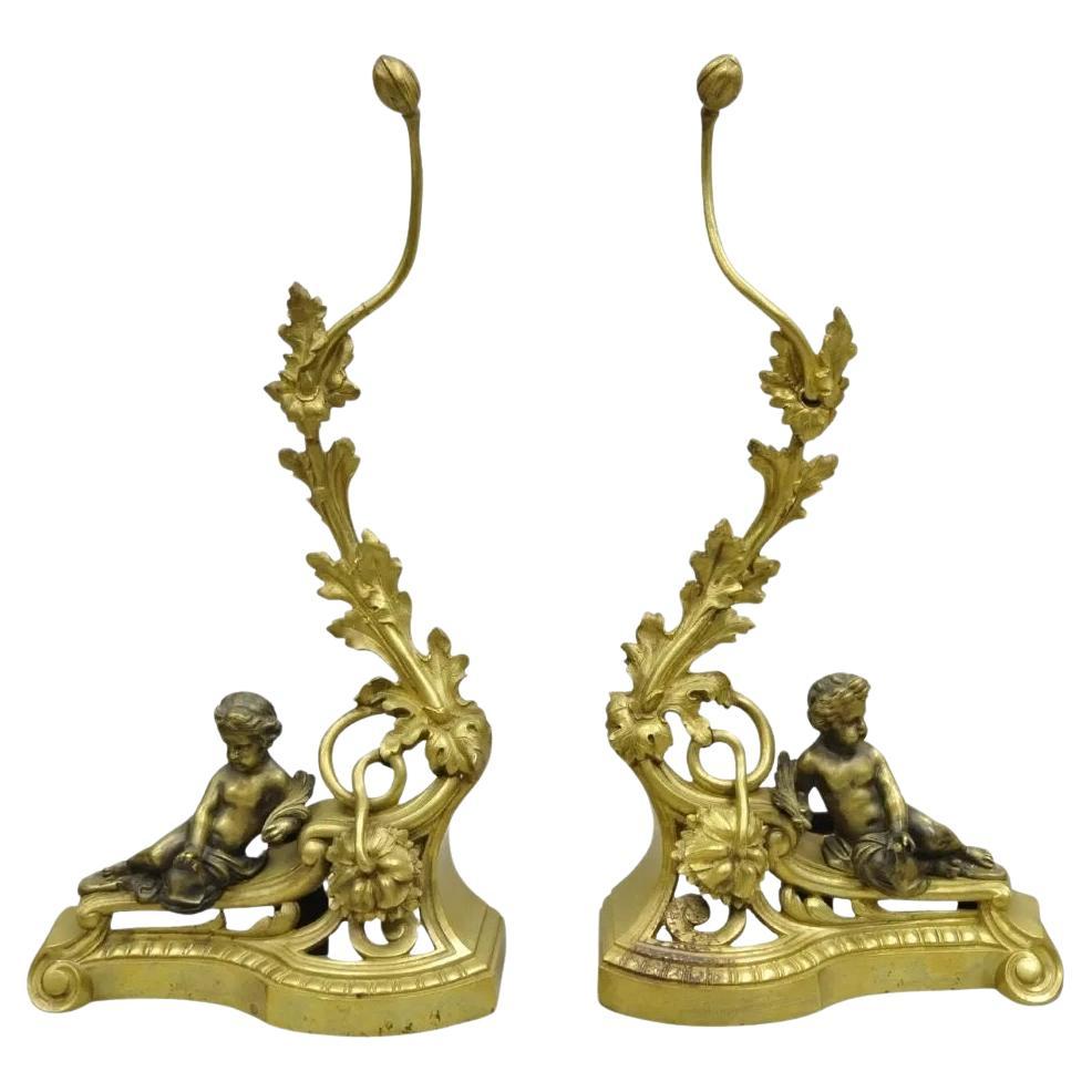 Antike französische Cherub-Acanthus-Blatt-Feuerböcke aus Bronze im Louis-XV-Rokoko-Stil im Rokoko-Stil, Paar