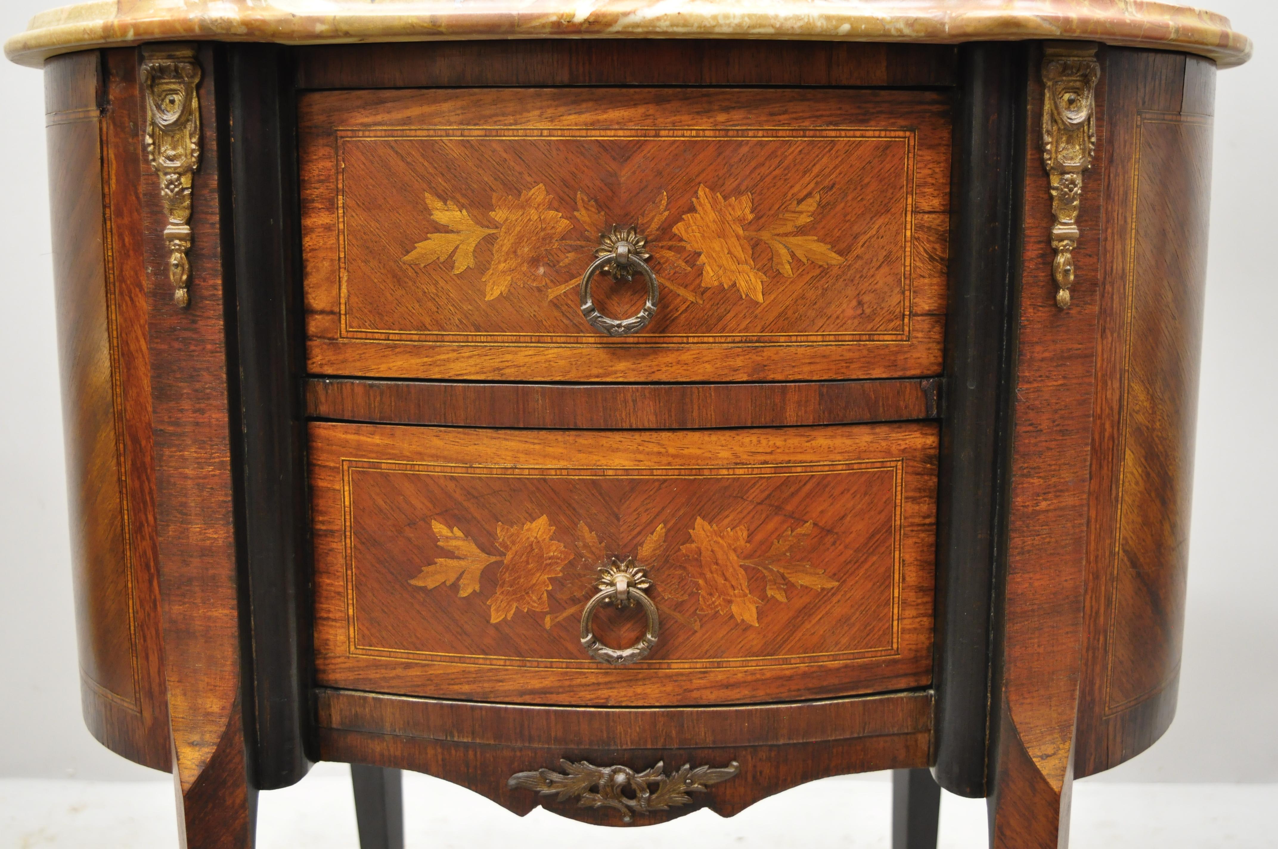 Antique French Louis XV Rogue Marble-Top Floral Inlay Bombe Nightstand Table In Good Condition In Philadelphia, PA