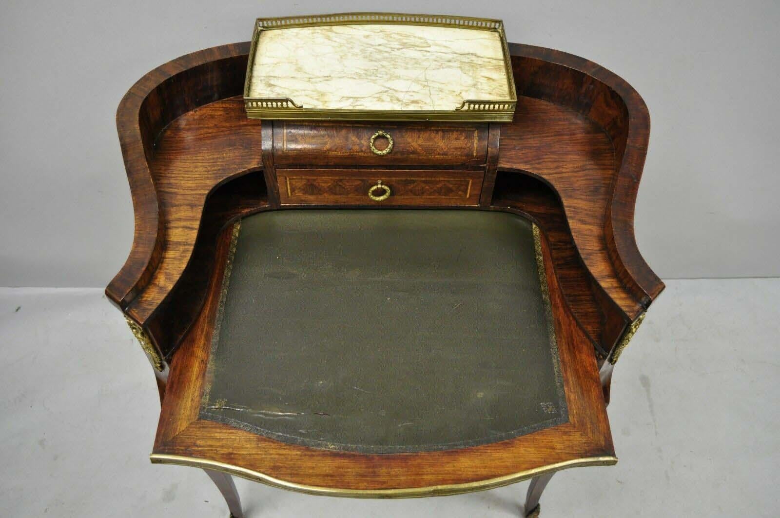 Bronze Petit bureau français ancien Louis XV marqueté Demilune fabriqué en France en vente