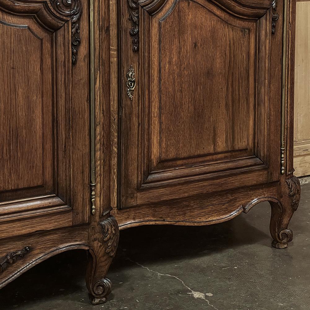 Antique French Louis XV Step-Front Marble Top Serpentine Buffet For Sale 10