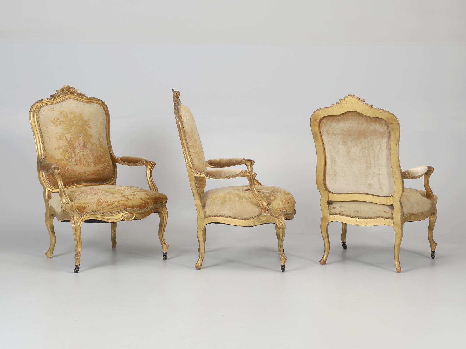 Antique French Louis XV Style Arm Chairs in Original Fabric and Gilt Frames For Sale 15