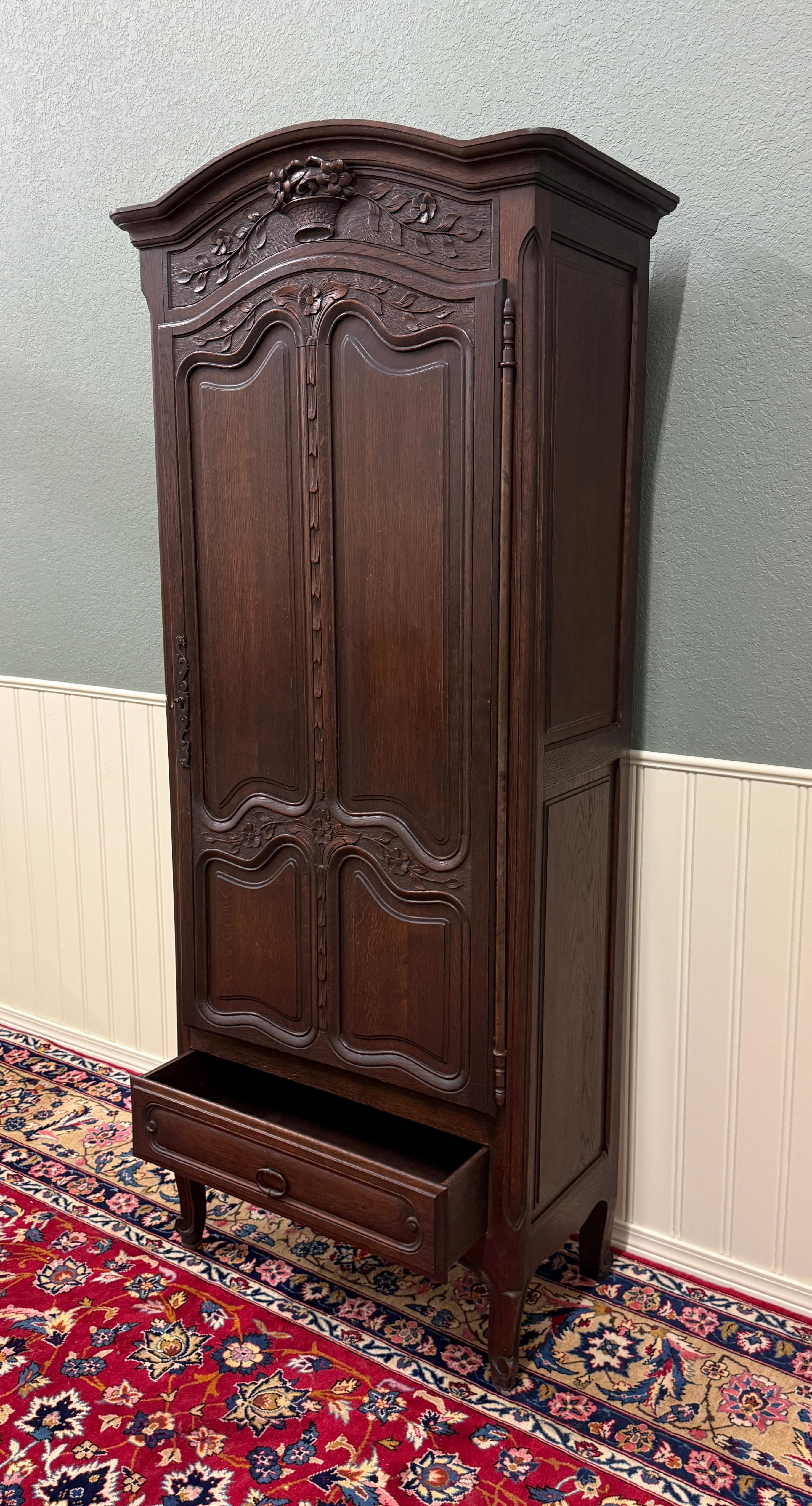 Antique French Louis XV Style Armoire Cupboard Linen Cabinet Bonnetiere Oak For Sale 5