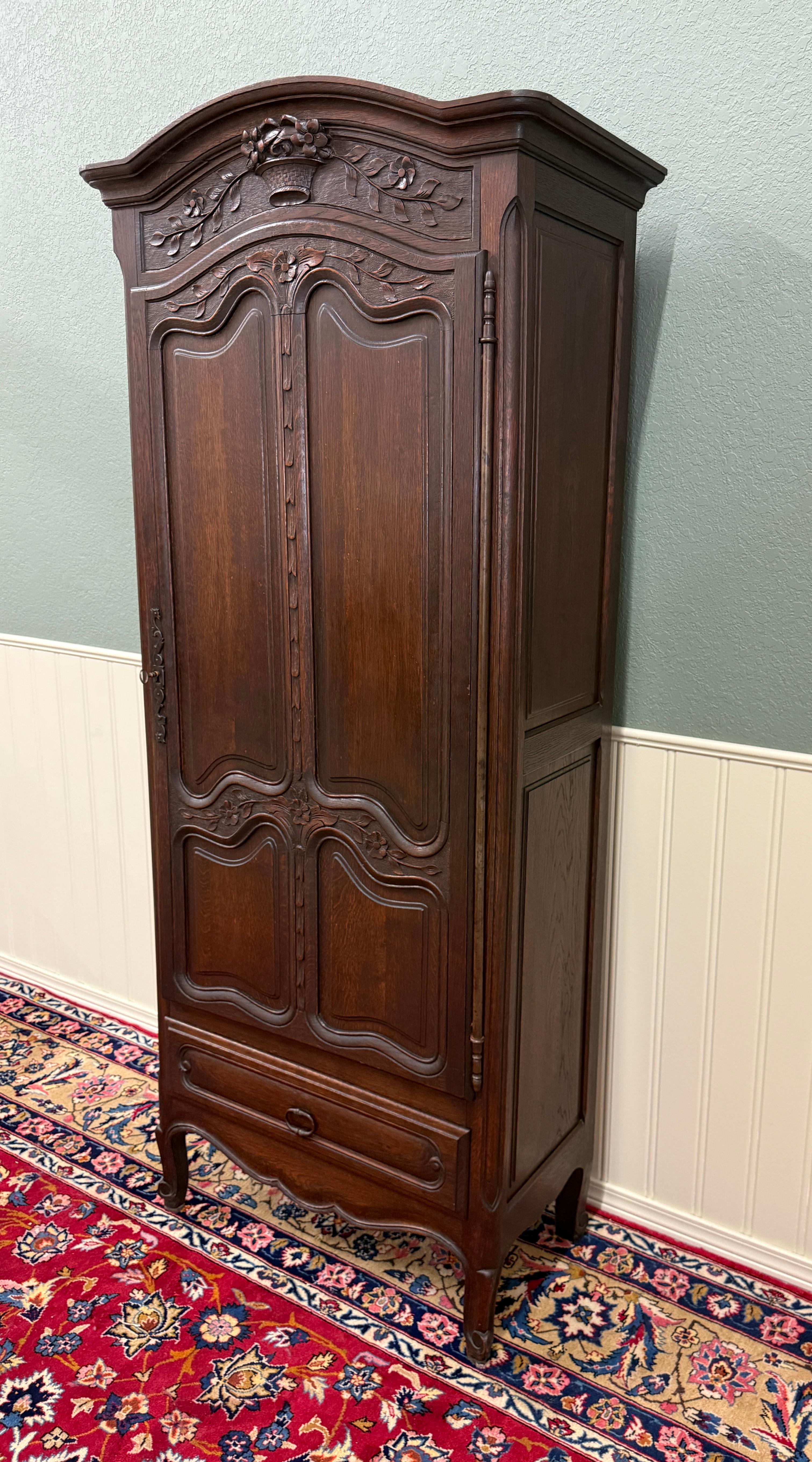 Antique French Louis XV Style Armoire Cupboard Linen Cabinet Bonnetiere Oak For Sale 13