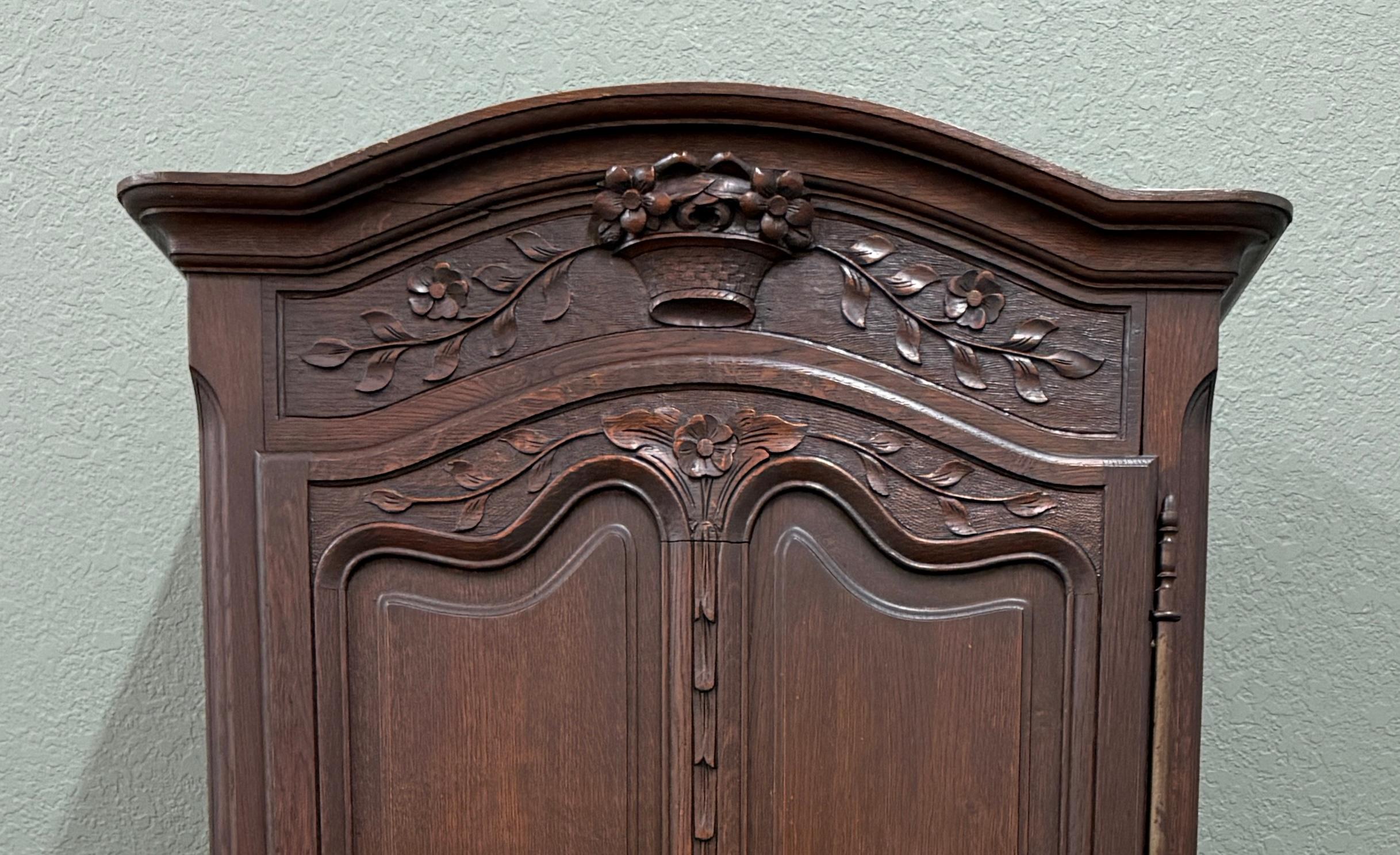 Antique French Louis XV Style Armoire Cupboard Linen Cabinet Bonnetiere Oak For Sale 1