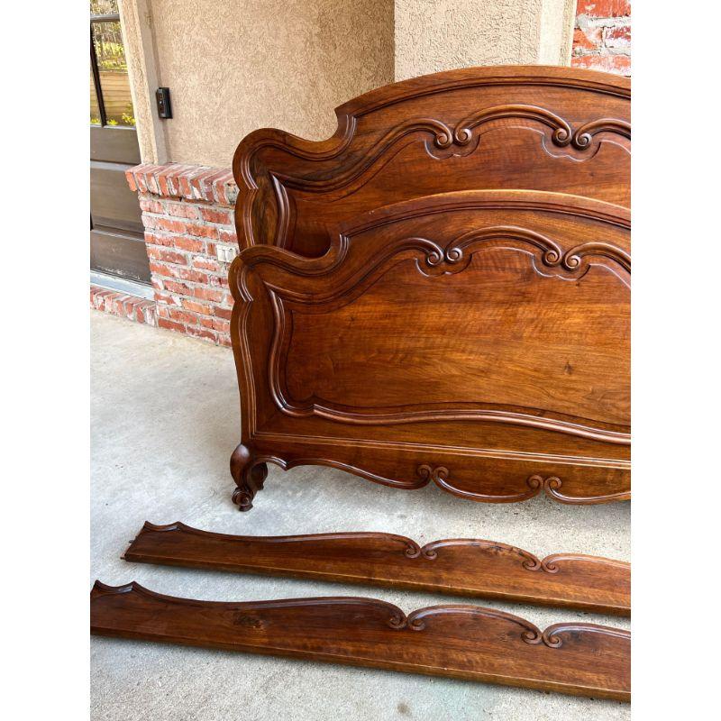 Antique French Louis XV Style Bed Carved Walnut Parisian European Size w Rails For Sale 14