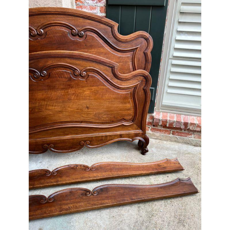 Antique French Louis XV Style Bed Carved Walnut Parisian European Size w Rails For Sale 15
