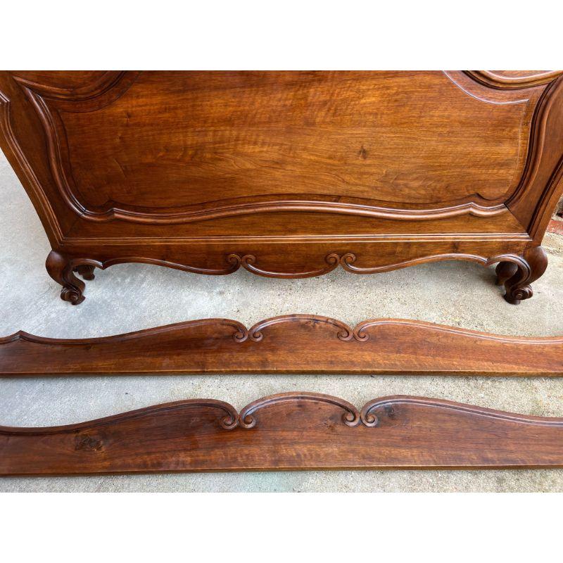 Antique French Louis XV Style Bed Carved Walnut Parisian European Size w Rails For Sale 2