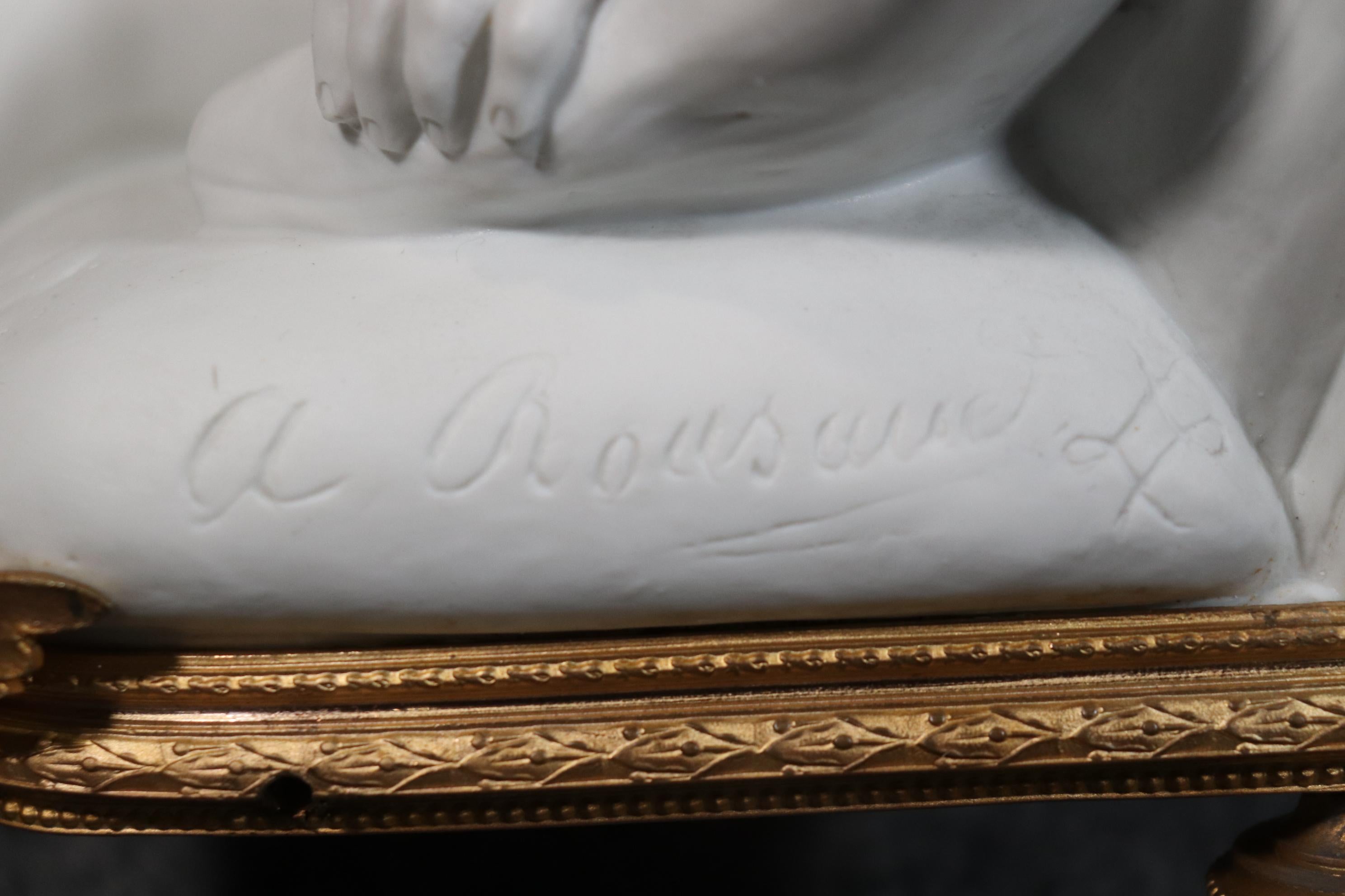 Antike französische Biskuit- und Goldbronze-Skulptur im Louis-XV-Stil nach A. Rousaud im Angebot 2