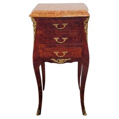 Ancienne commode bombée française de style Louis XV