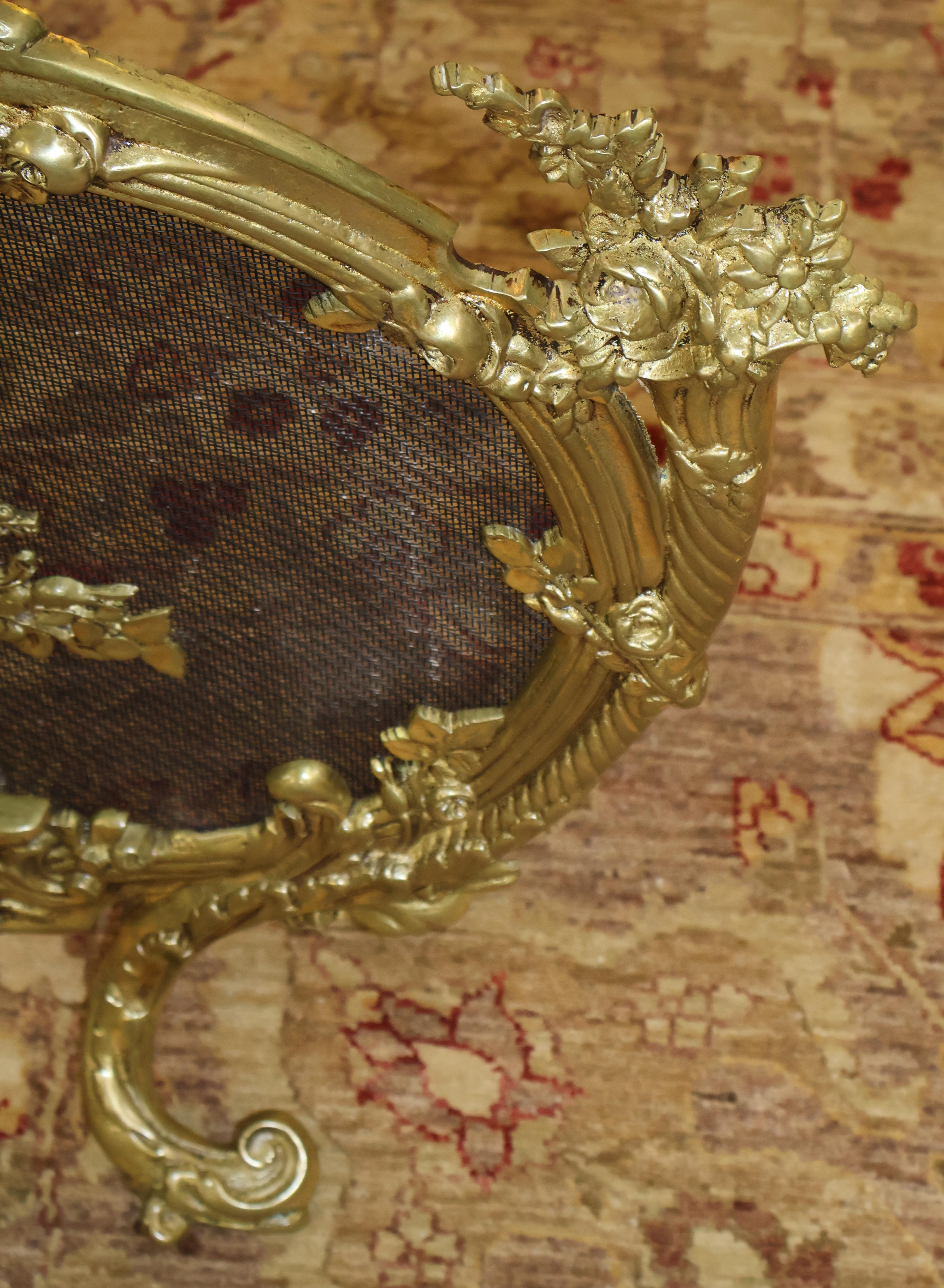XIX secolo Antique French Louis XV Style Parafuoco in ottone di alta qualità in vendita