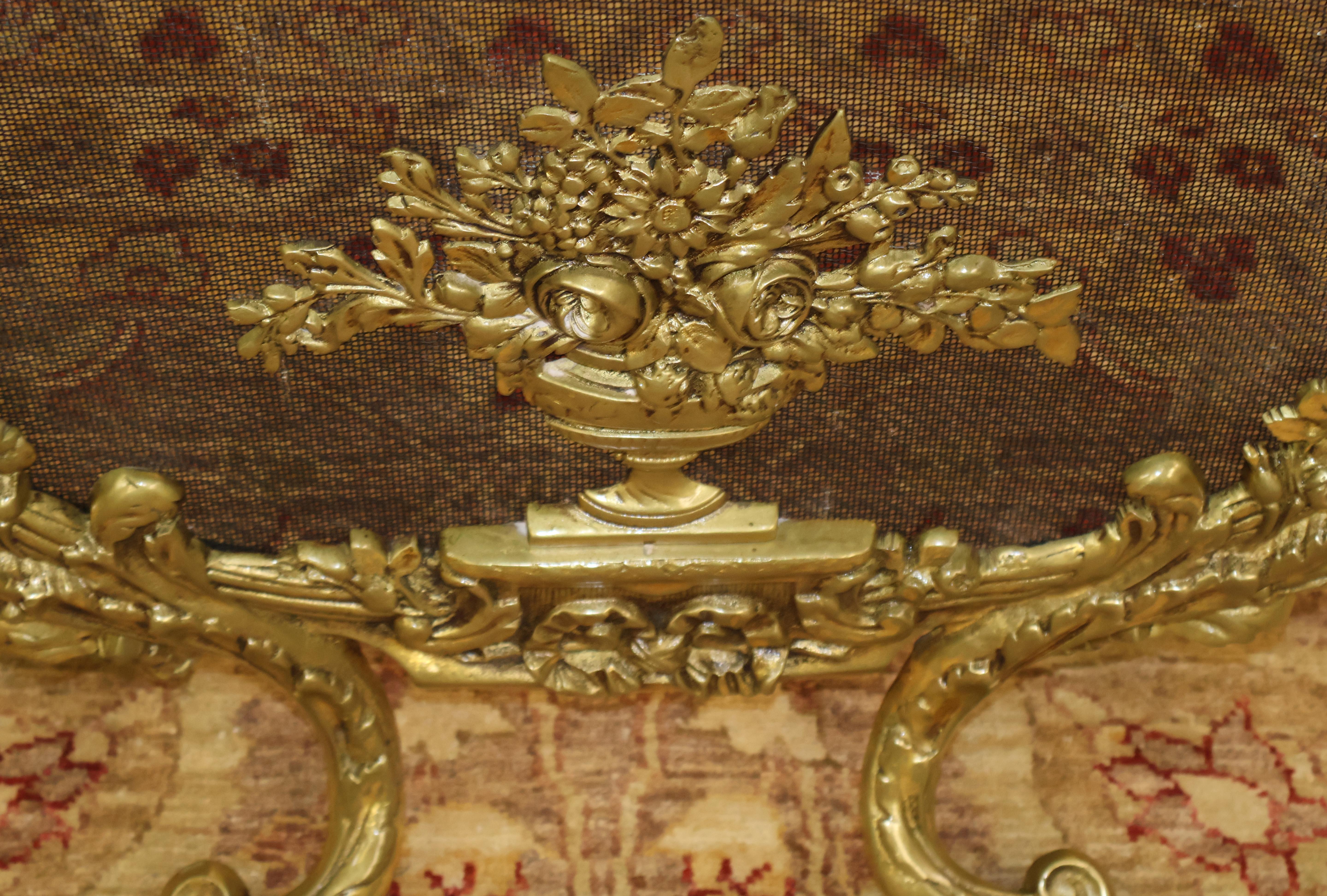 Ottone Antique French Louis XV Style Parafuoco in ottone di alta qualità in vendita