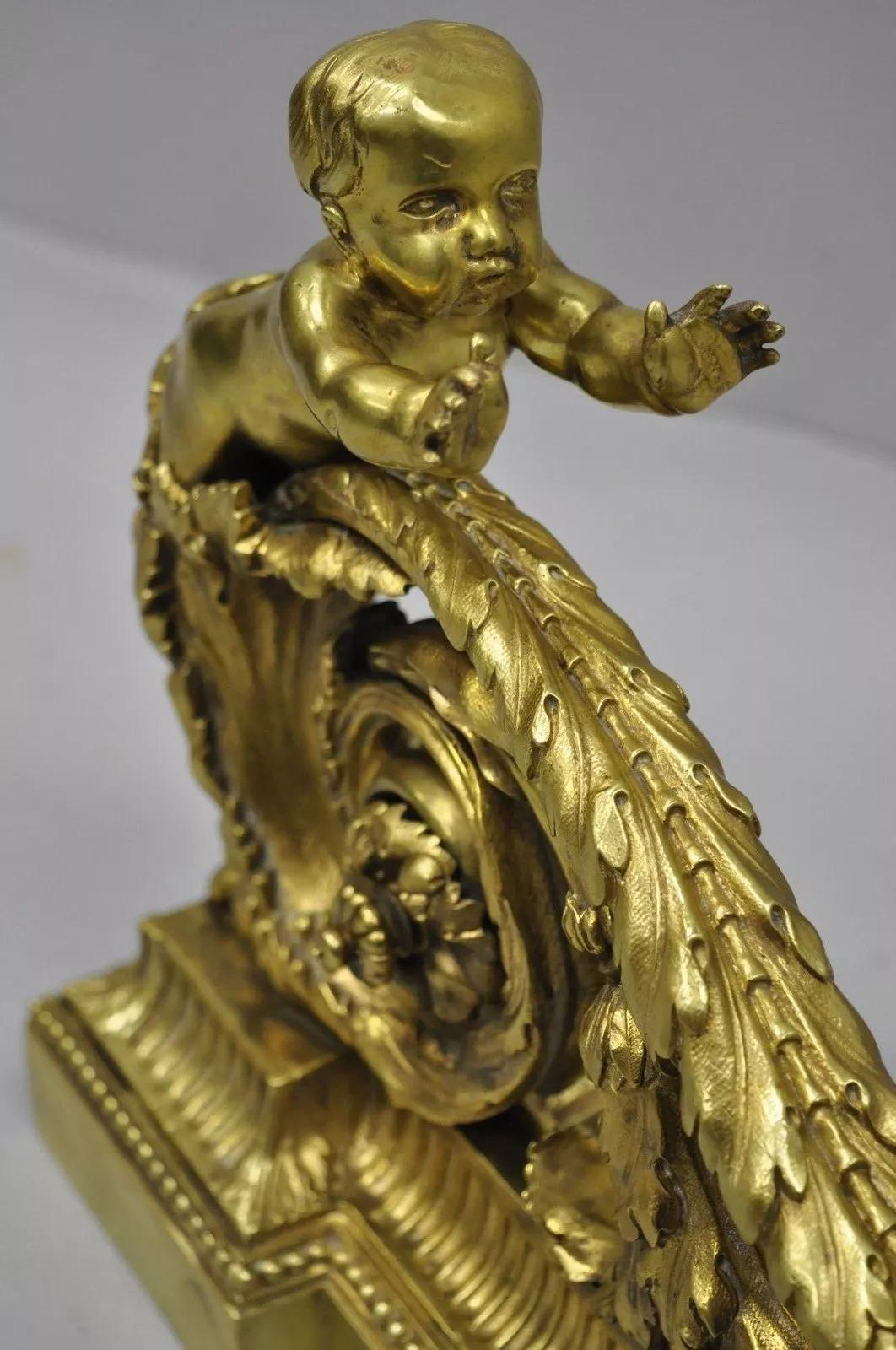 Antike französische Cherub Chenets-Kamin-Feuerböcke aus Bronze im Louis XV.-Stil aus Bronze, Paar (Unbekannt) im Angebot