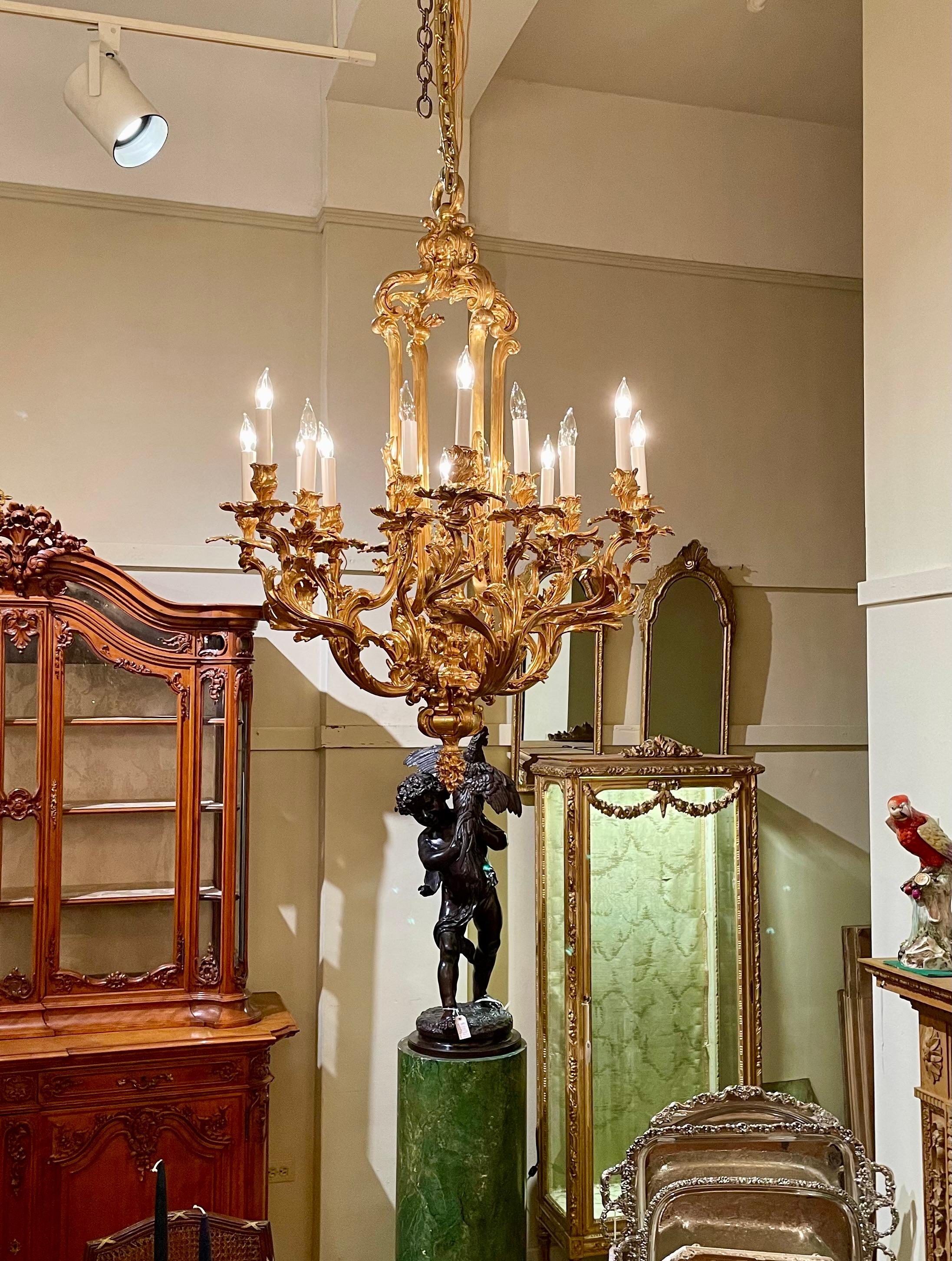 Antique French Louis XV Style Bronze D'Oré Chandelier, CIRCA 1880's. im Angebot 6