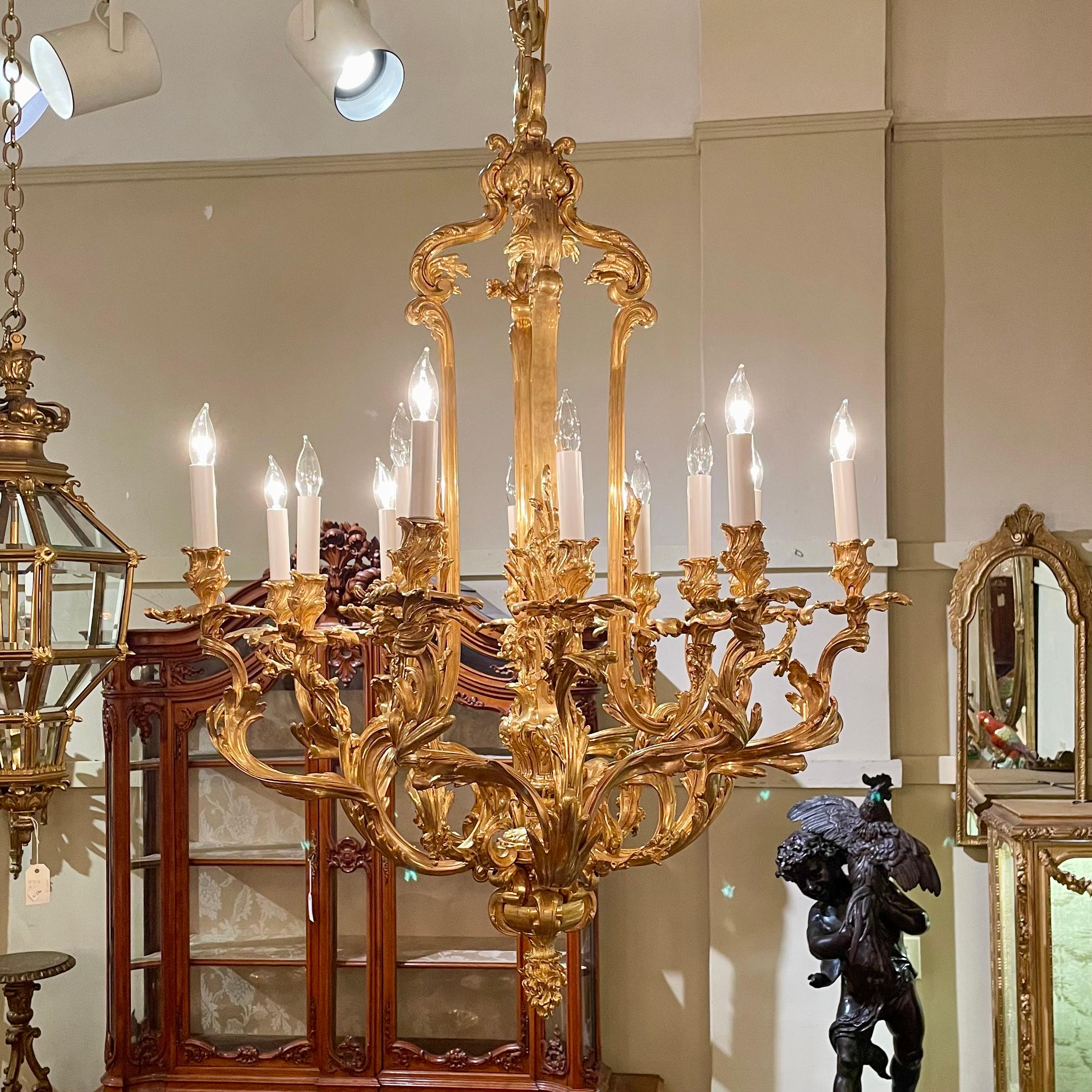 Antique French Louis XV Style Bronze D'Oré Chandelier, CIRCA 1880's. im Angebot 7