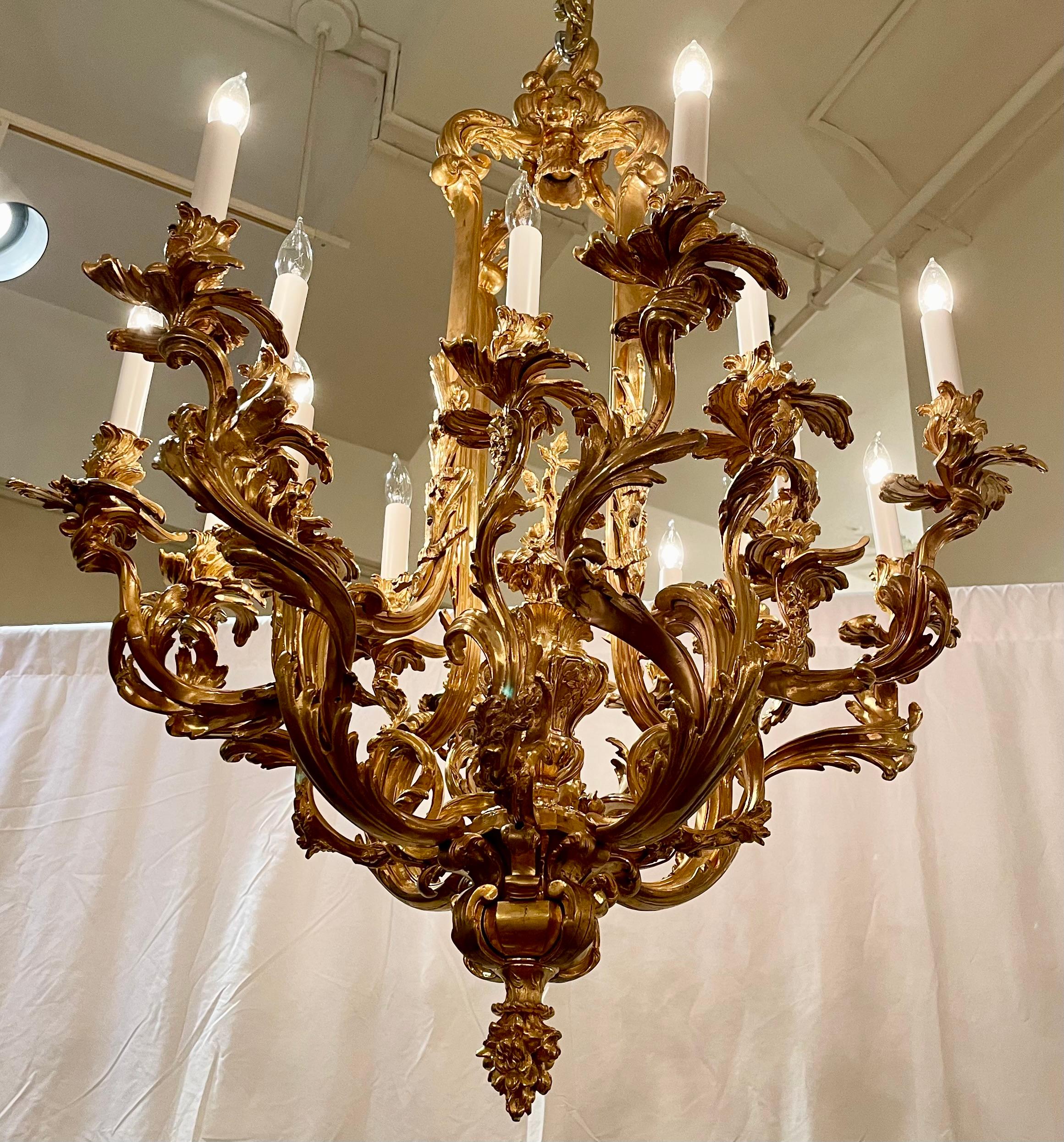 Antique French Louis XV Style Bronze D'Oré Chandelier, CIRCA 1880's. (Französisch) im Angebot