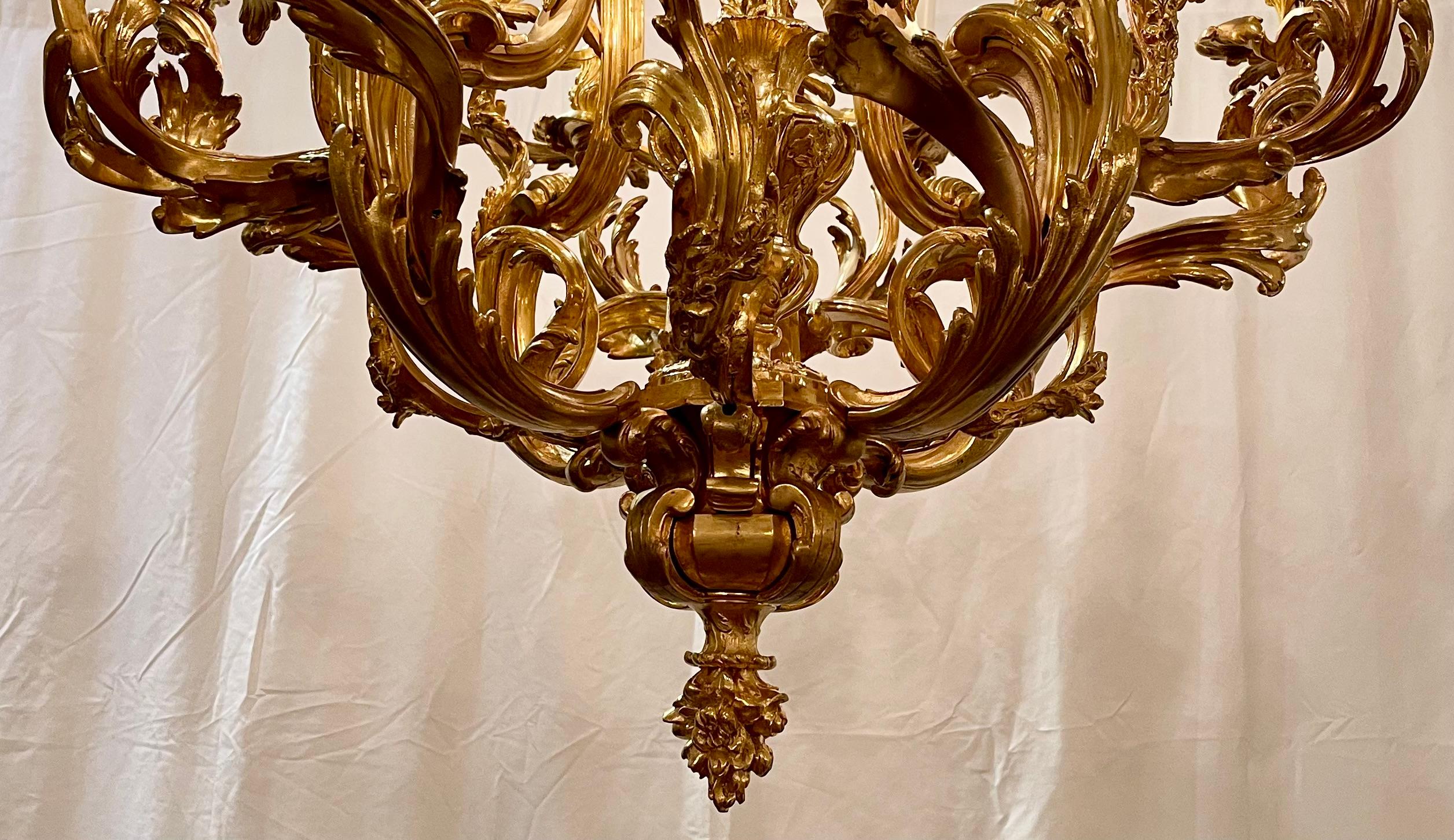 Antique French Louis XV Style Bronze D'Oré Chandelier, CIRCA 1880's. im Zustand „Gut“ im Angebot in New Orleans, LA