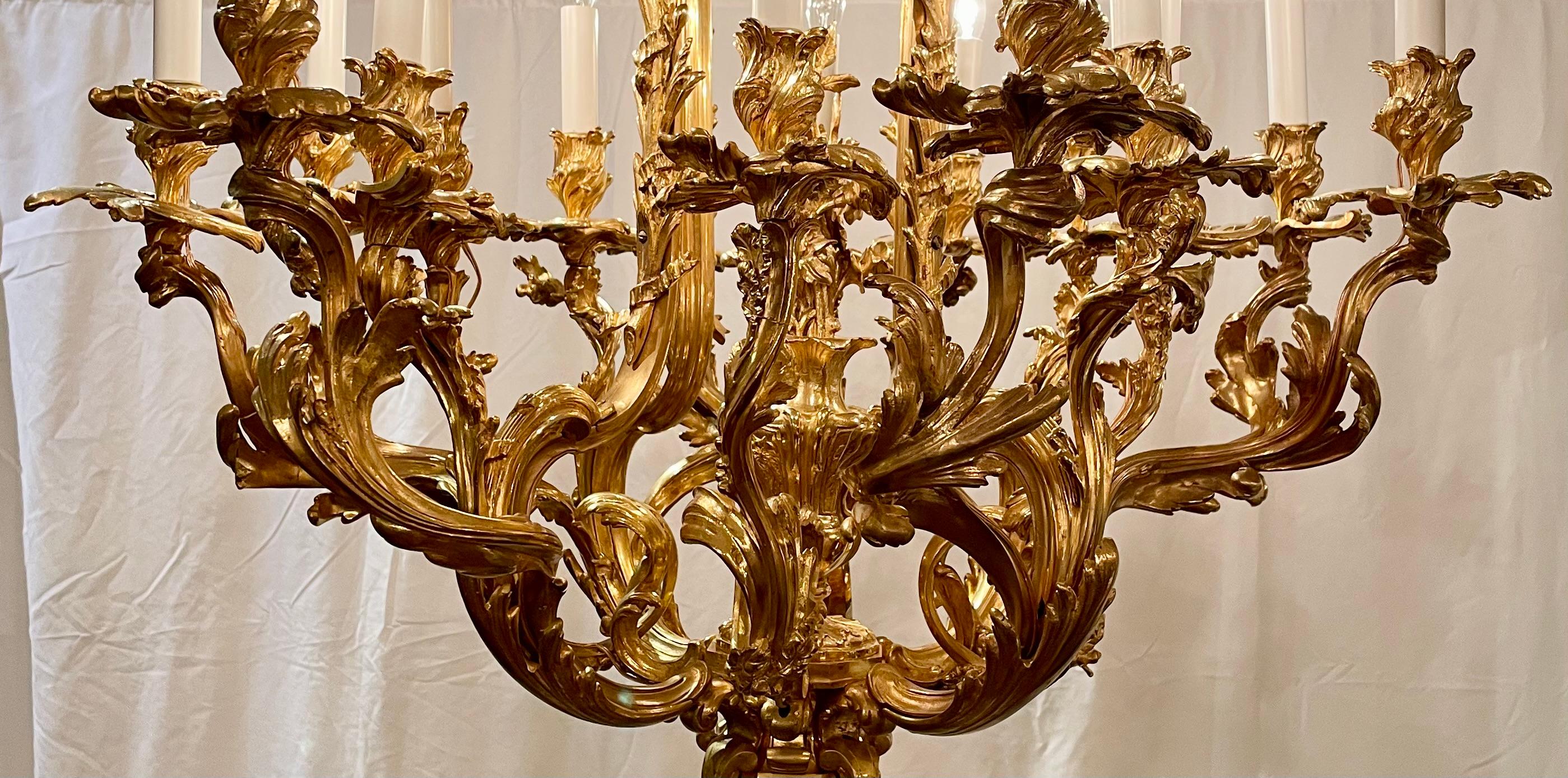 Antique French Louis XV Style Bronze D'Oré Chandelier, CIRCA 1880's. (19. Jahrhundert) im Angebot