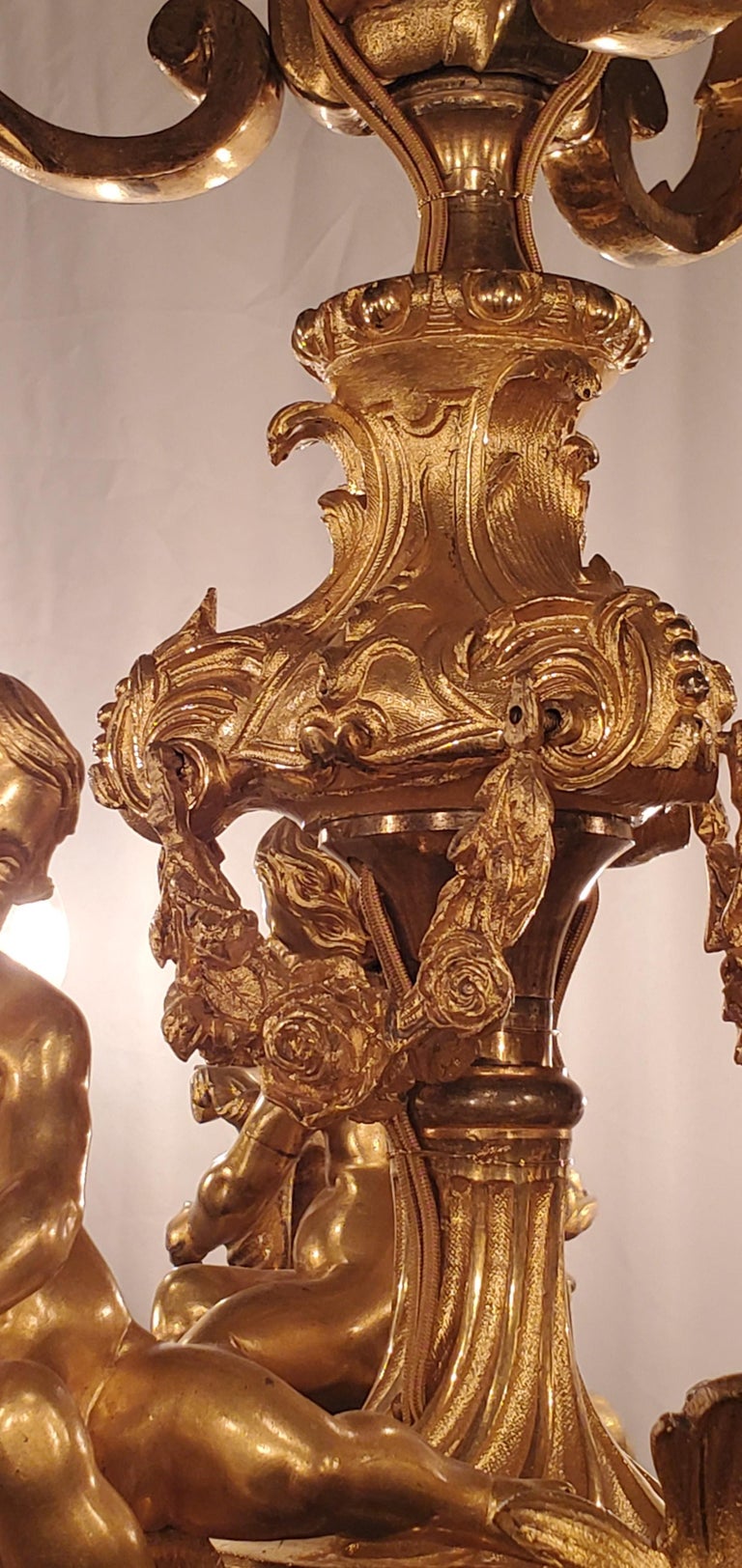 Lustre Rococo En Bronze Doré 4 Bras, Début XXe, Patine Vintage