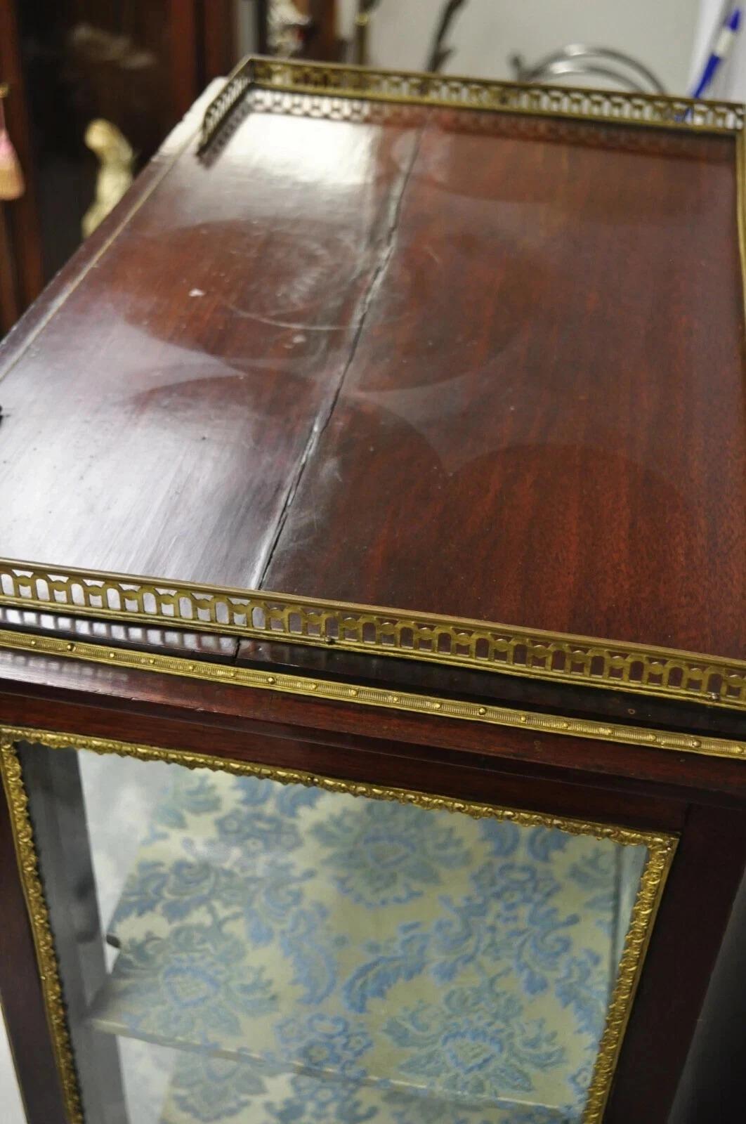 Antique French Louis XV Style Bronze Mount Hand Painted Curio Display Cabinet For Sale 1