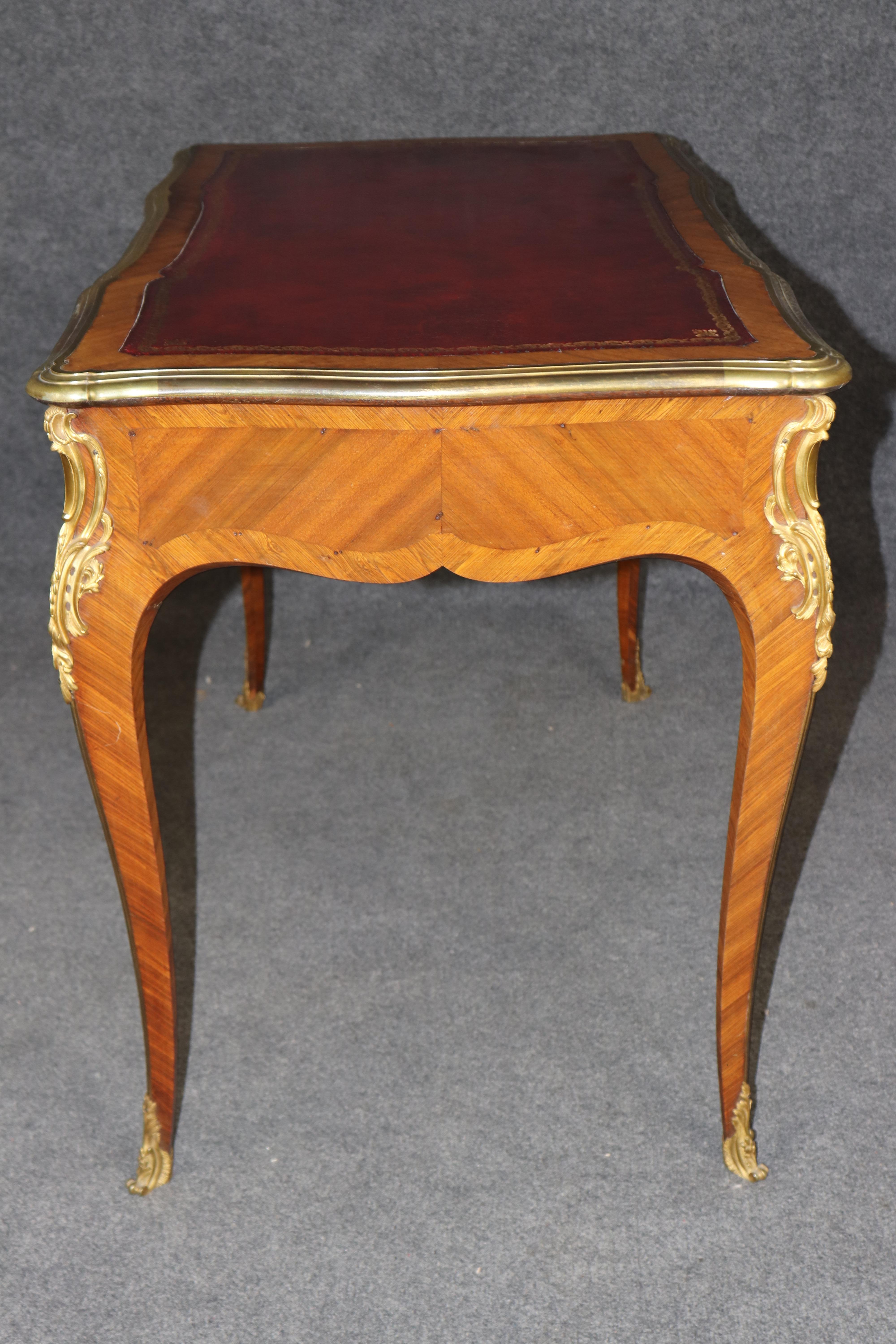 Antique French Louis XV Style Bronze Mounted Leather Top Desk Signed Billen In Good Condition For Sale In Swedesboro, NJ
