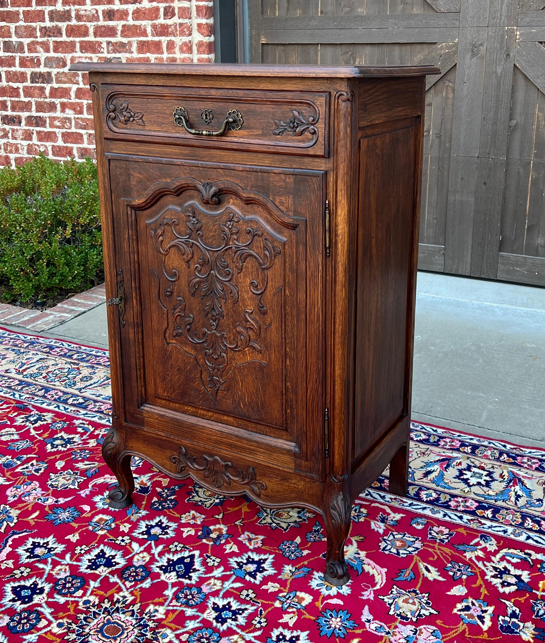 Antique French Louis XV Style Cabinet Cupboard w Drawer Carved Oak Tall 1920s For Sale 10