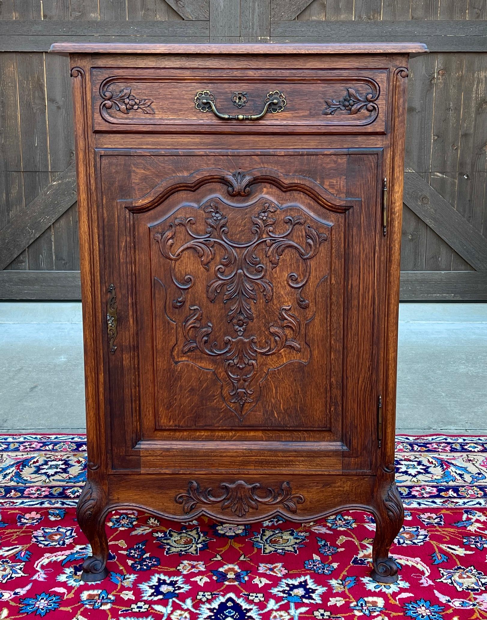     BEAUTIFULLY Carved Antique French Oak Louis XV Style Cabinet Cupboard with Drawer~~c. 1920s

    Perfect statement piece that can accommodate any number of storage needs in today's home~~use in a bedroom or dressing area for linen or jewelry~~in