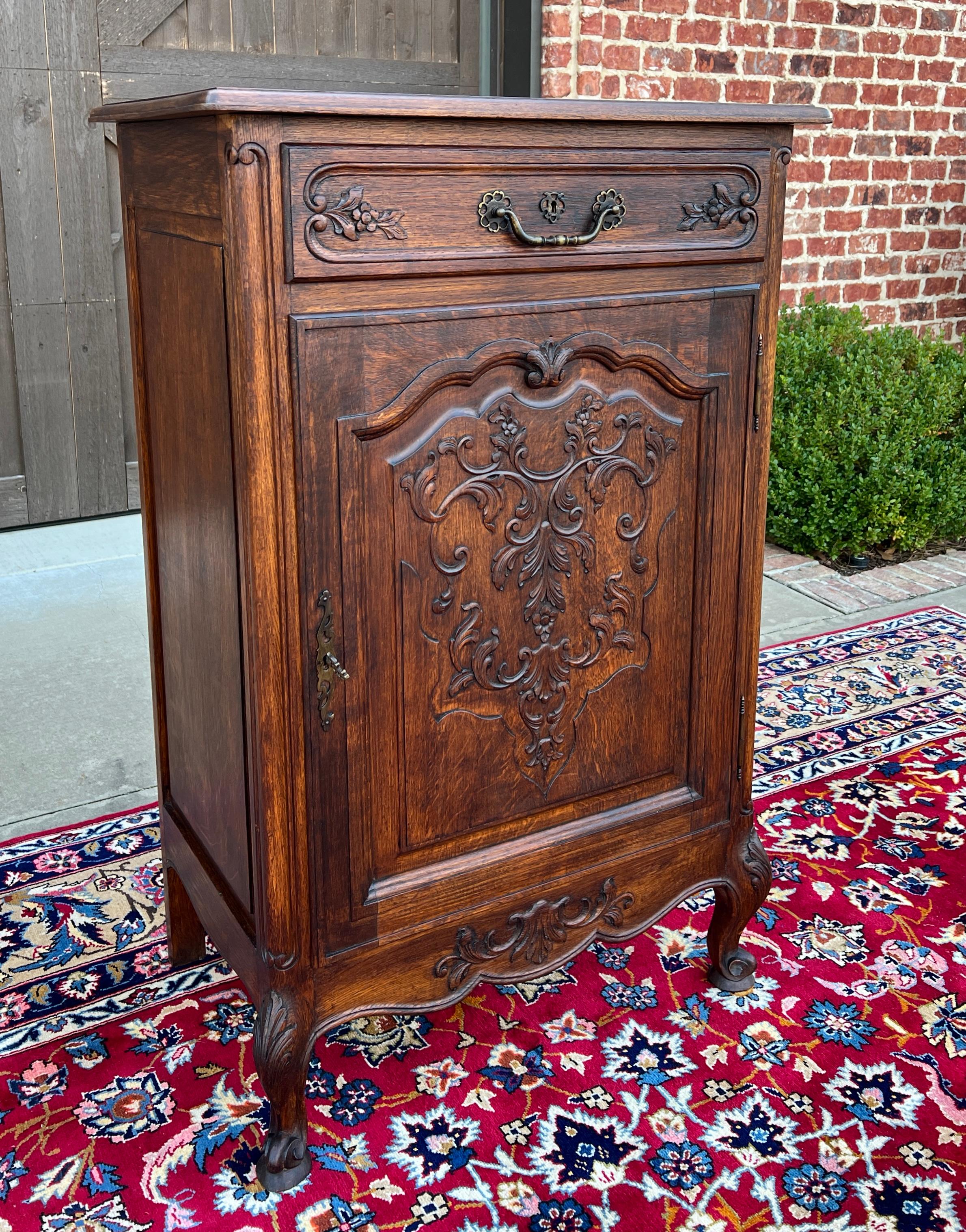 Antique French Louis XV Style Cabinet Cupboard w Drawer Carved Oak Tall 1920s For Sale 1