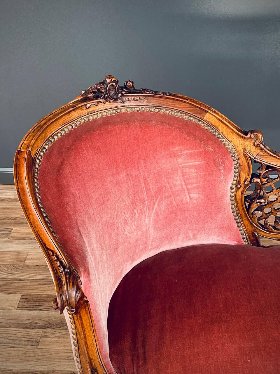 Antique French Louis XV-Style Carved Walnut Chaise Lounge 1