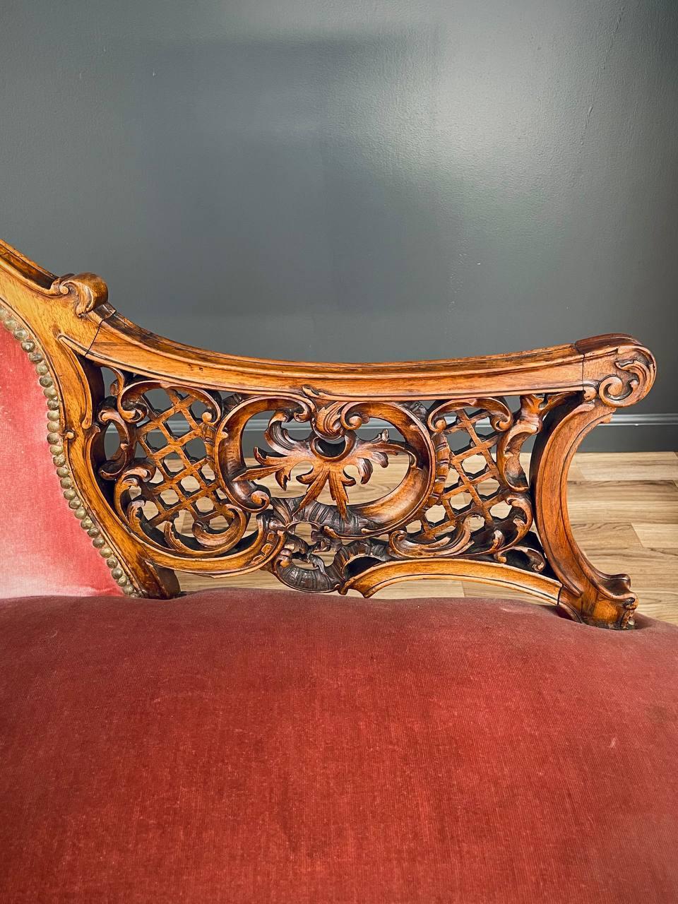 Antique French Louis XV-Style Carved Walnut Chaise Lounge 2