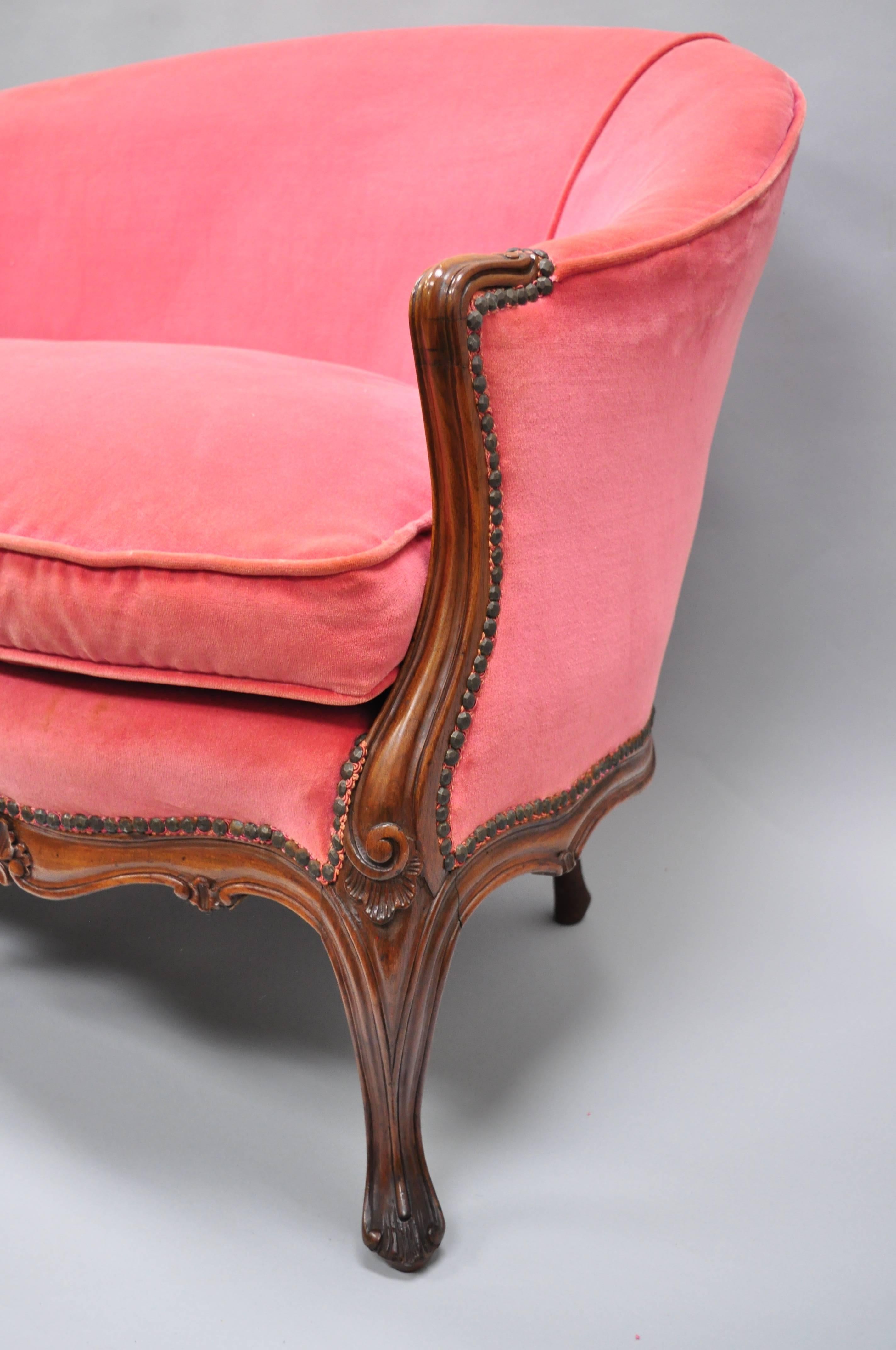 20th Century Antique French Louis XV Style Carved Walnut Settee Loveseat Canapé Pink Sofa