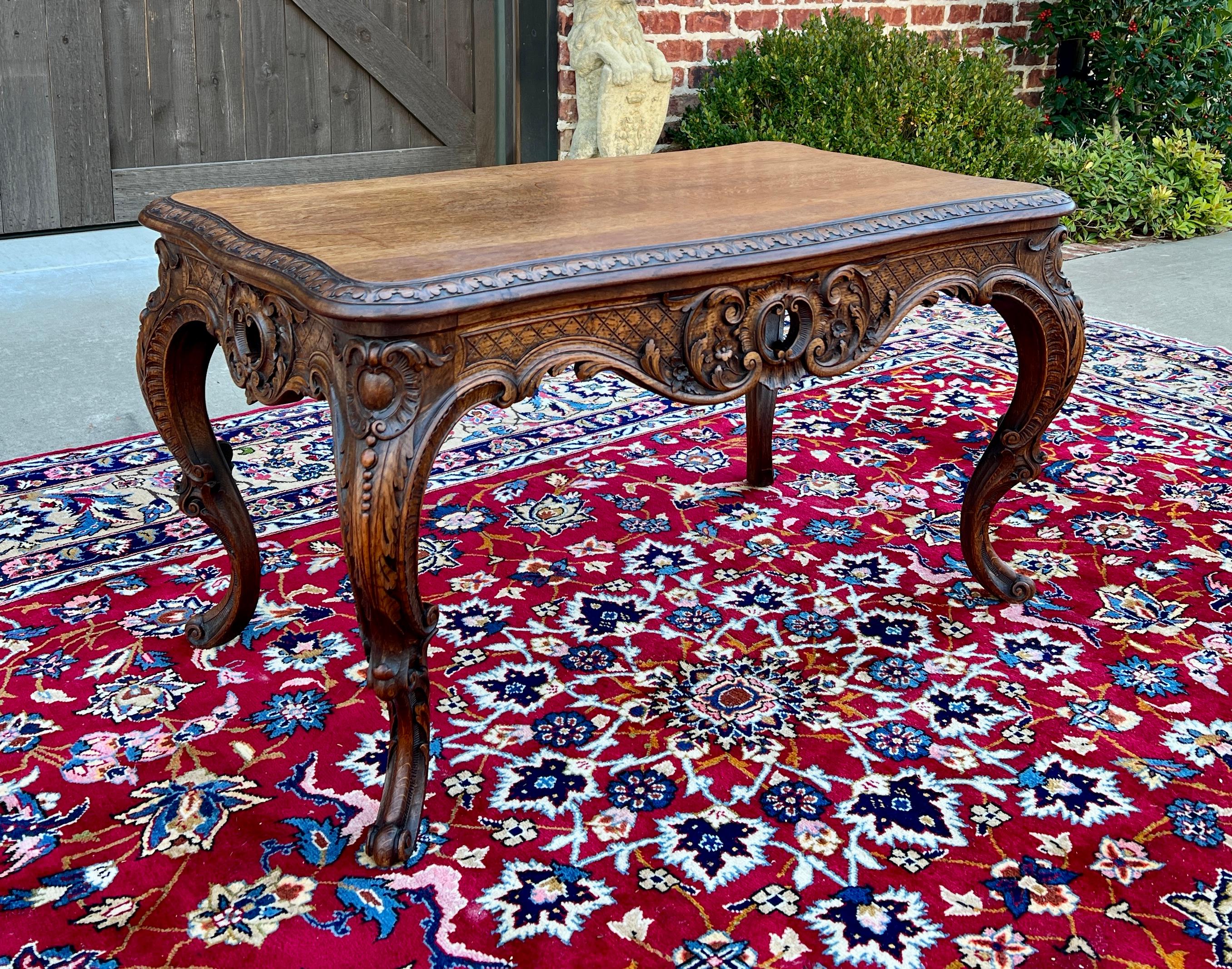 Antique French Louis XV Style Coffee Table Bench Honey Oak Highly Carved In Good Condition For Sale In Tyler, TX