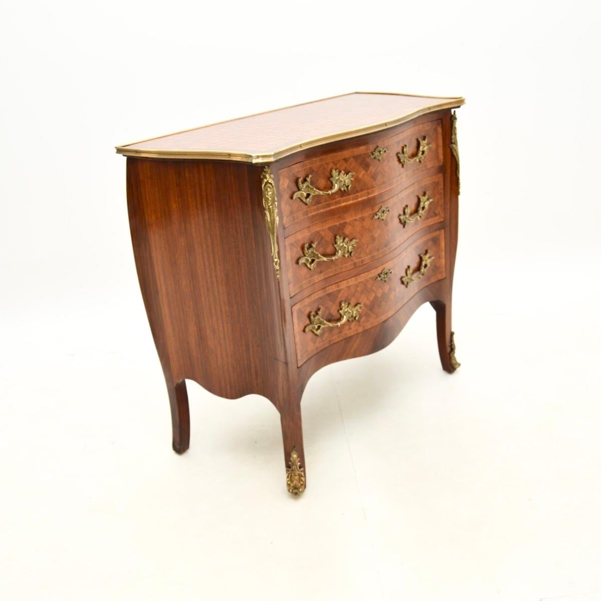 Dorato Antique French Commode in stile Luigi XV in vendita