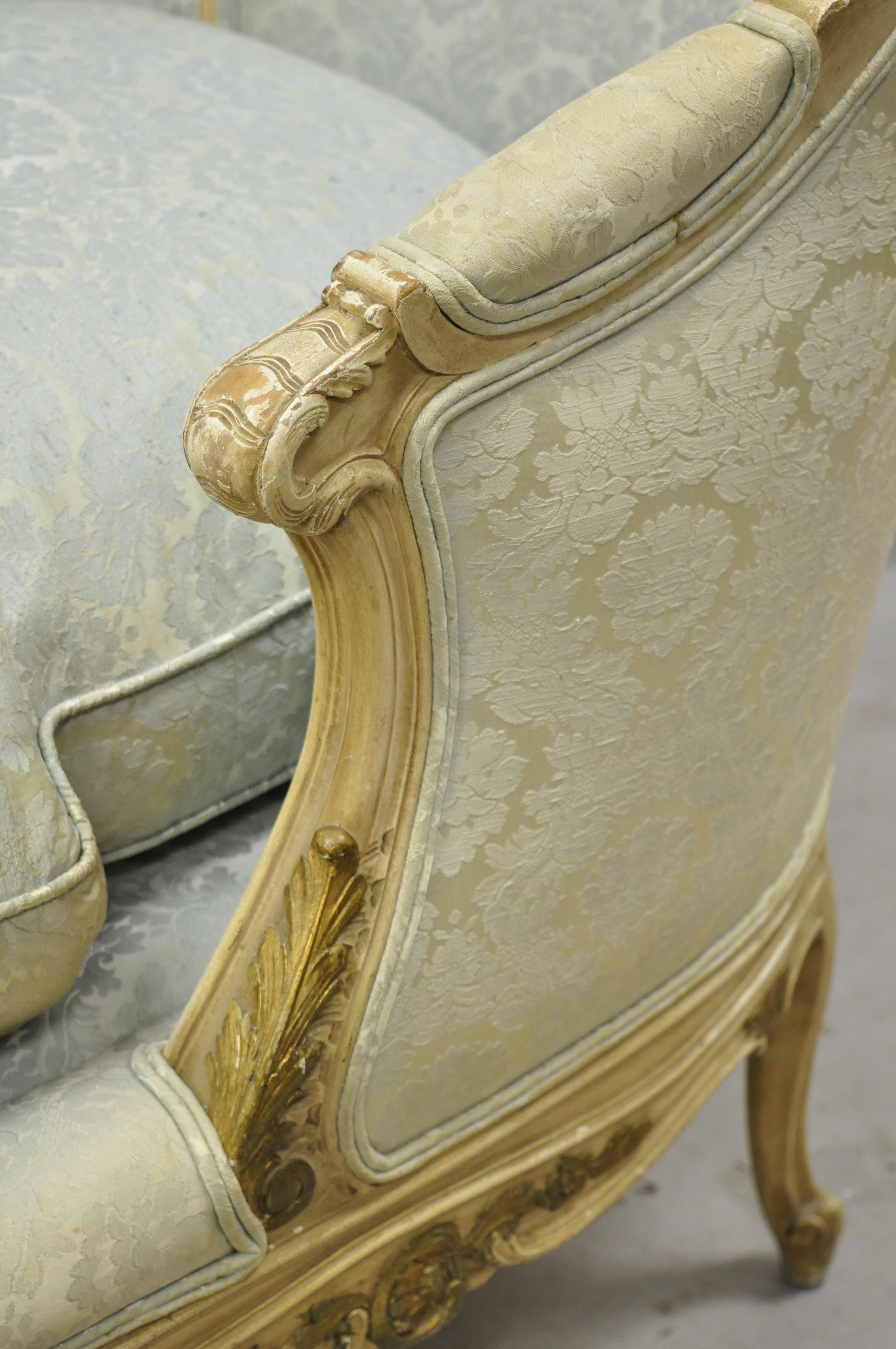 Antique French Louis XV Style Cream Distress Painted Recamier Chaise Lounge Sofa In Good Condition In Philadelphia, PA