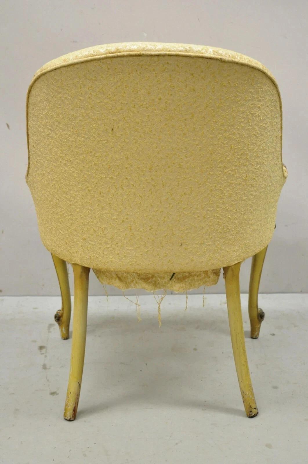 Antiker französischer Beistellstuhl im Louis-XV-Stil, cremefarben lackiert, Boudoir-Schminktisch-Akzent im Angebot 3